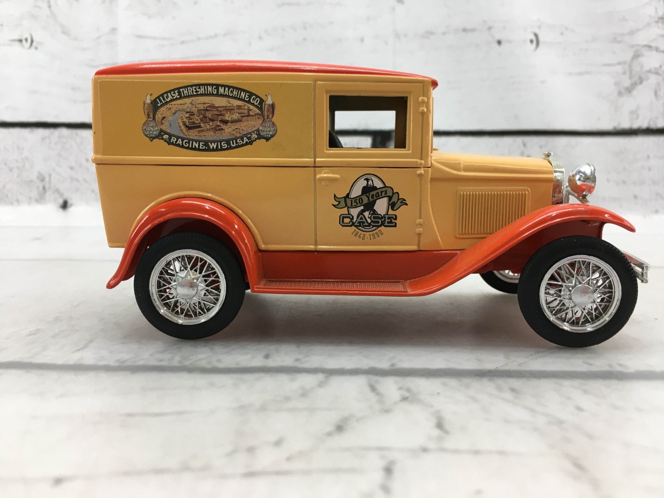 Liberty Classics Inc JJ Case Threshing Machine Model A Toys