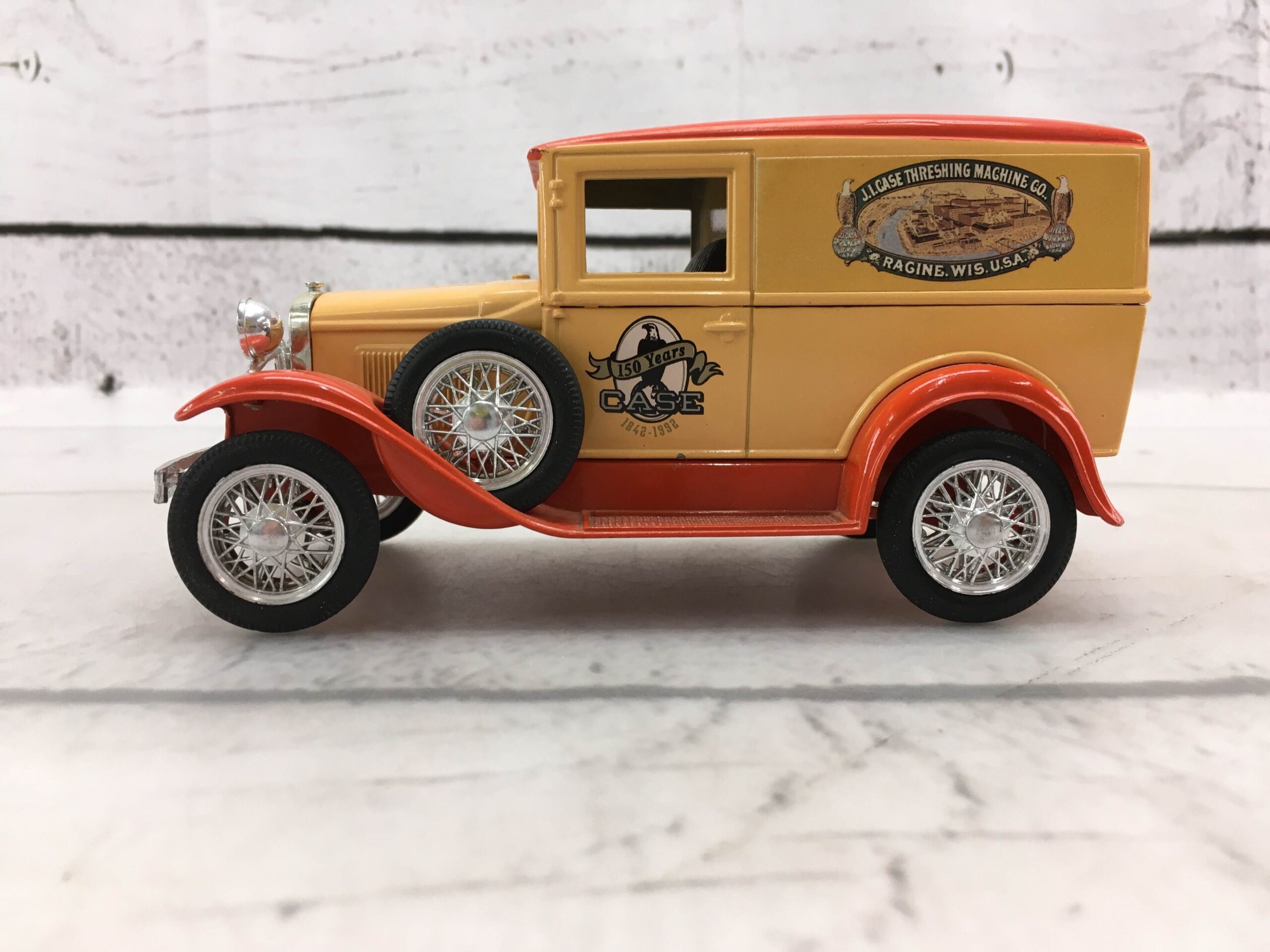 Liberty Classics Inc JJ Case Threshing Machine Model A Toys