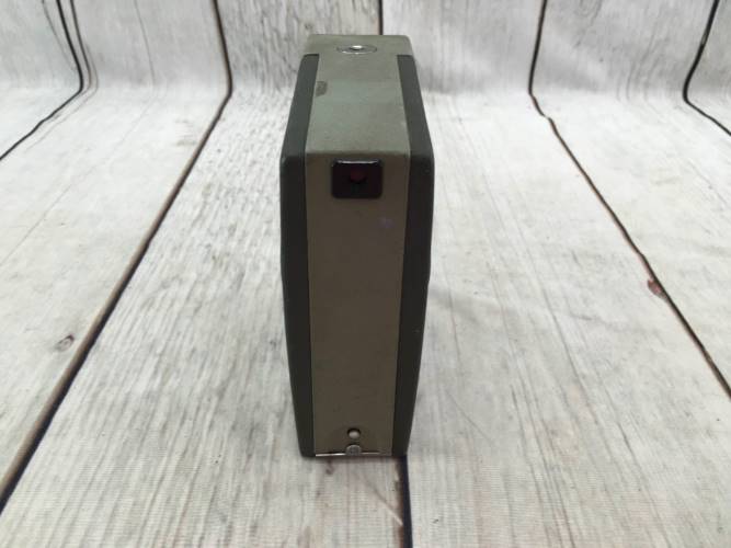 Vintage Argus “Automatic 8” Metal Body 8mm Cine Film Movie Camera, Prop Display