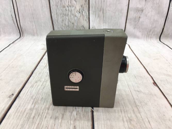 Vintage Argus “Automatic 8” Metal Body 8mm Cine Film Movie Camera, Prop Display