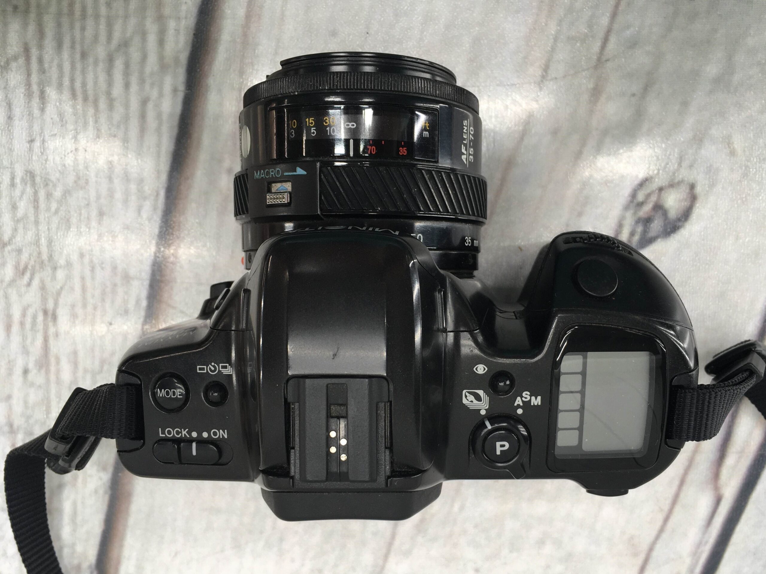 Minolta MAXXUM 400SI 35MM Camera