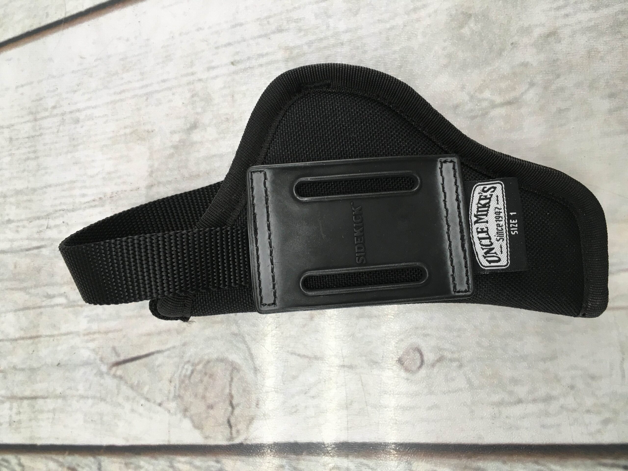 Uncle Mikes 81011 Holster