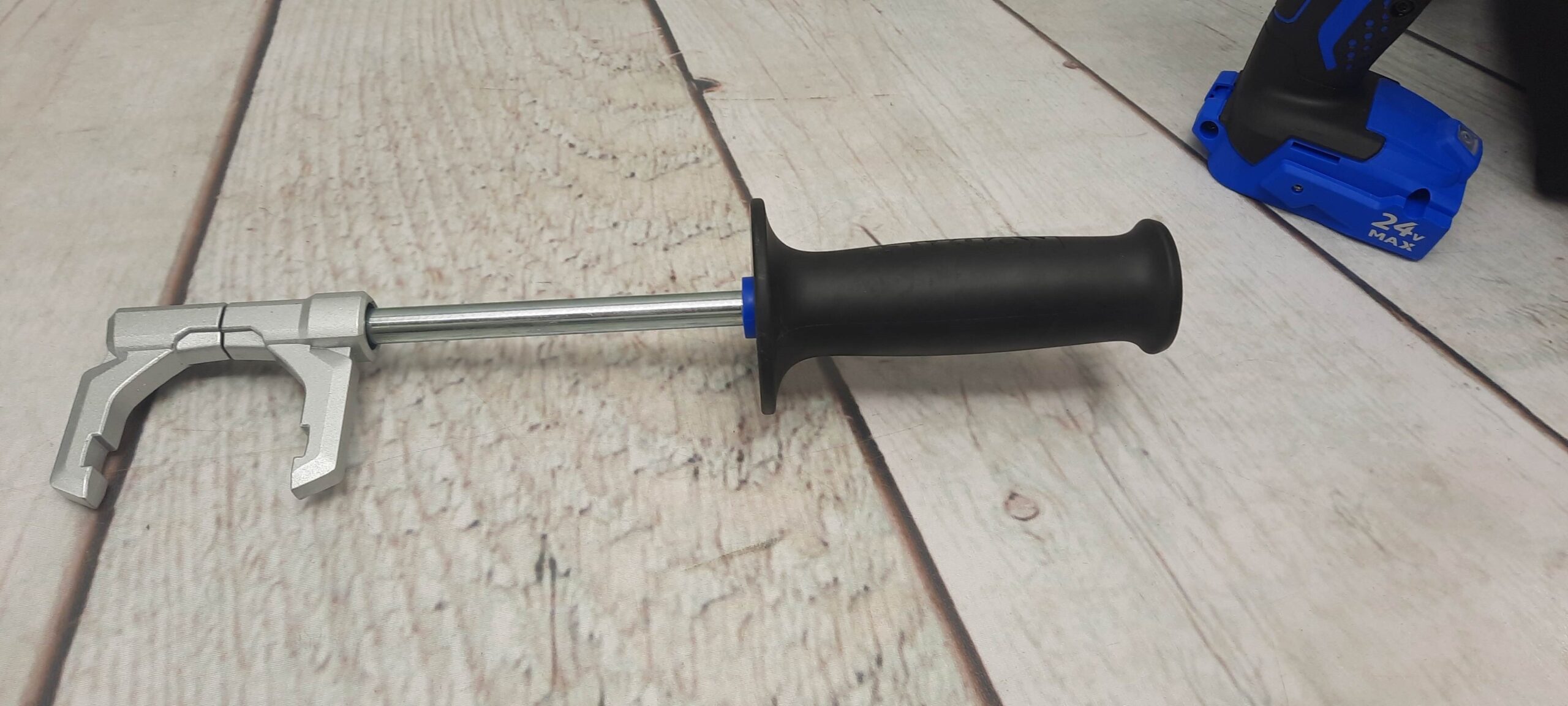 Kobalt KDD124B-03 1/2″ Drive 24v Cordless Drill/Battery/Charger/Aux Handle/Bag