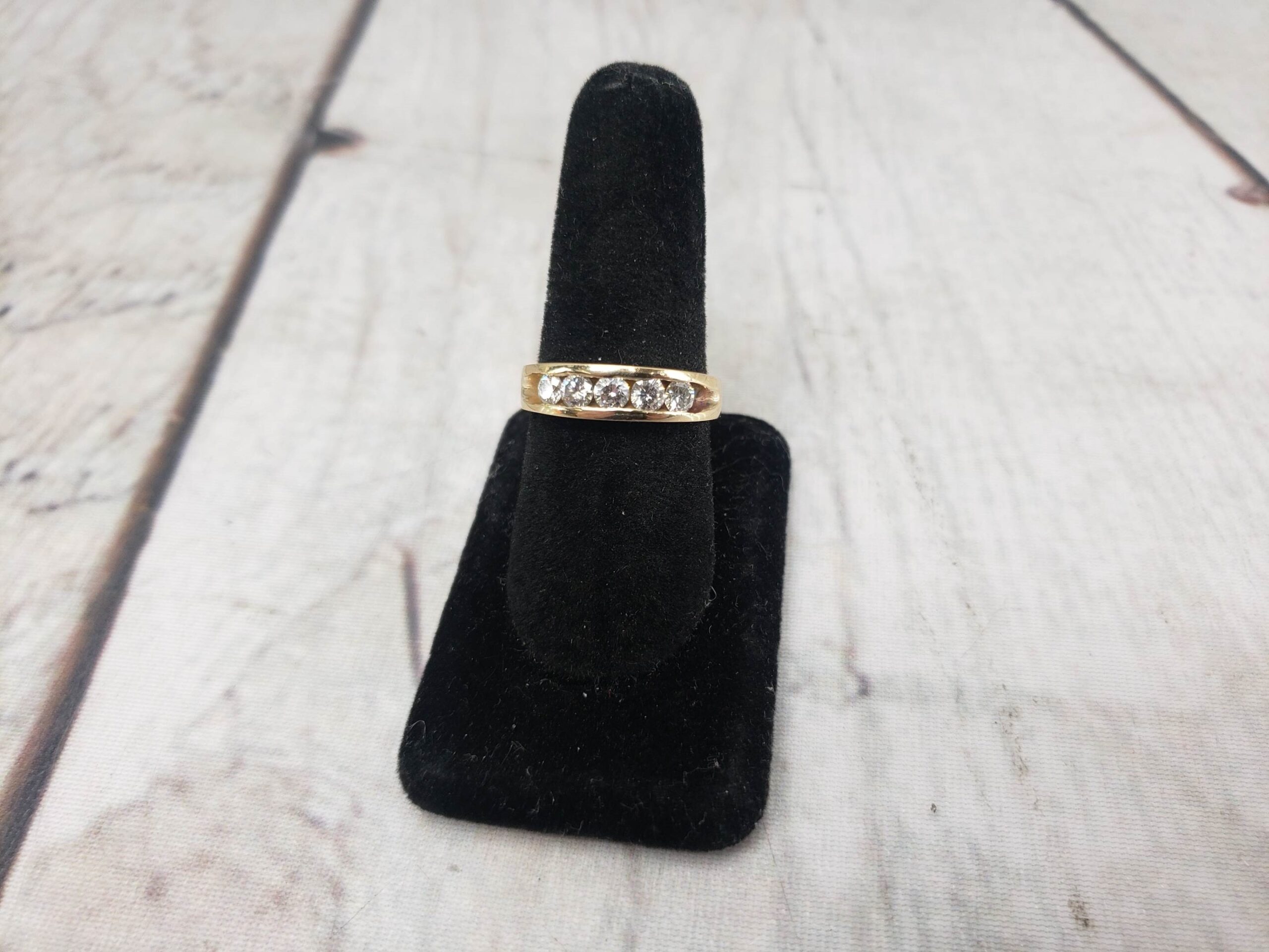 Ring YG Mens Sz 9.5 4.0DWT 14k Yellow Gold, 5x .15ct (each) Round Cut Diamonds