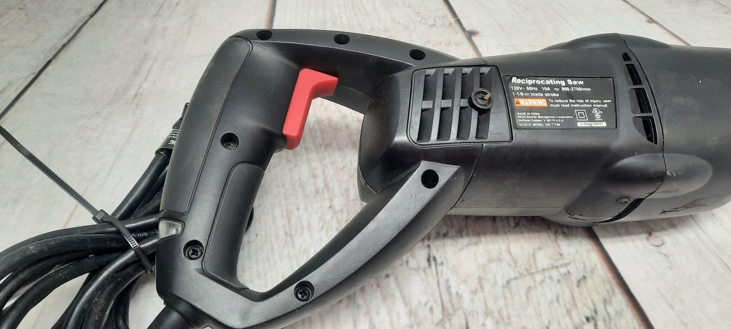 Craftsman 320.1719 Corded Variable Speed Reciprocating Saw – Powerful & Reliable (Good Condition)