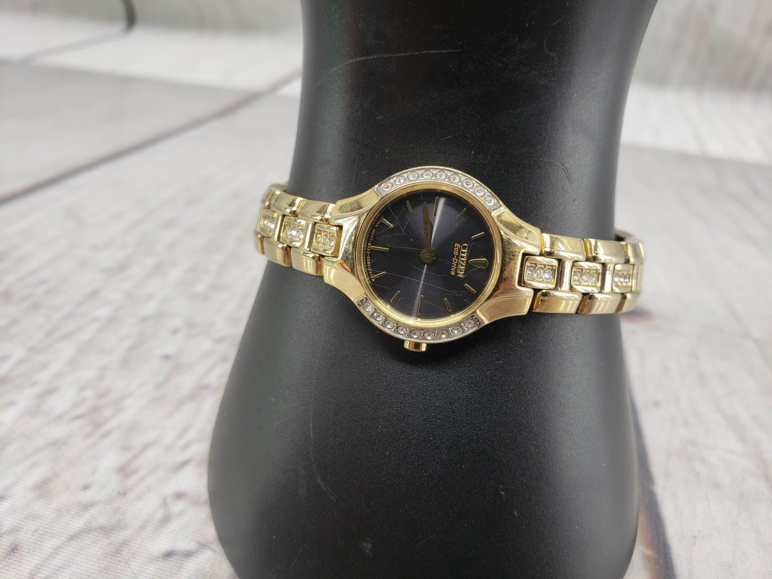 Citizen eco-drive b023-s055601 Watch-Ladies Stainless Steel 0.01 DWT