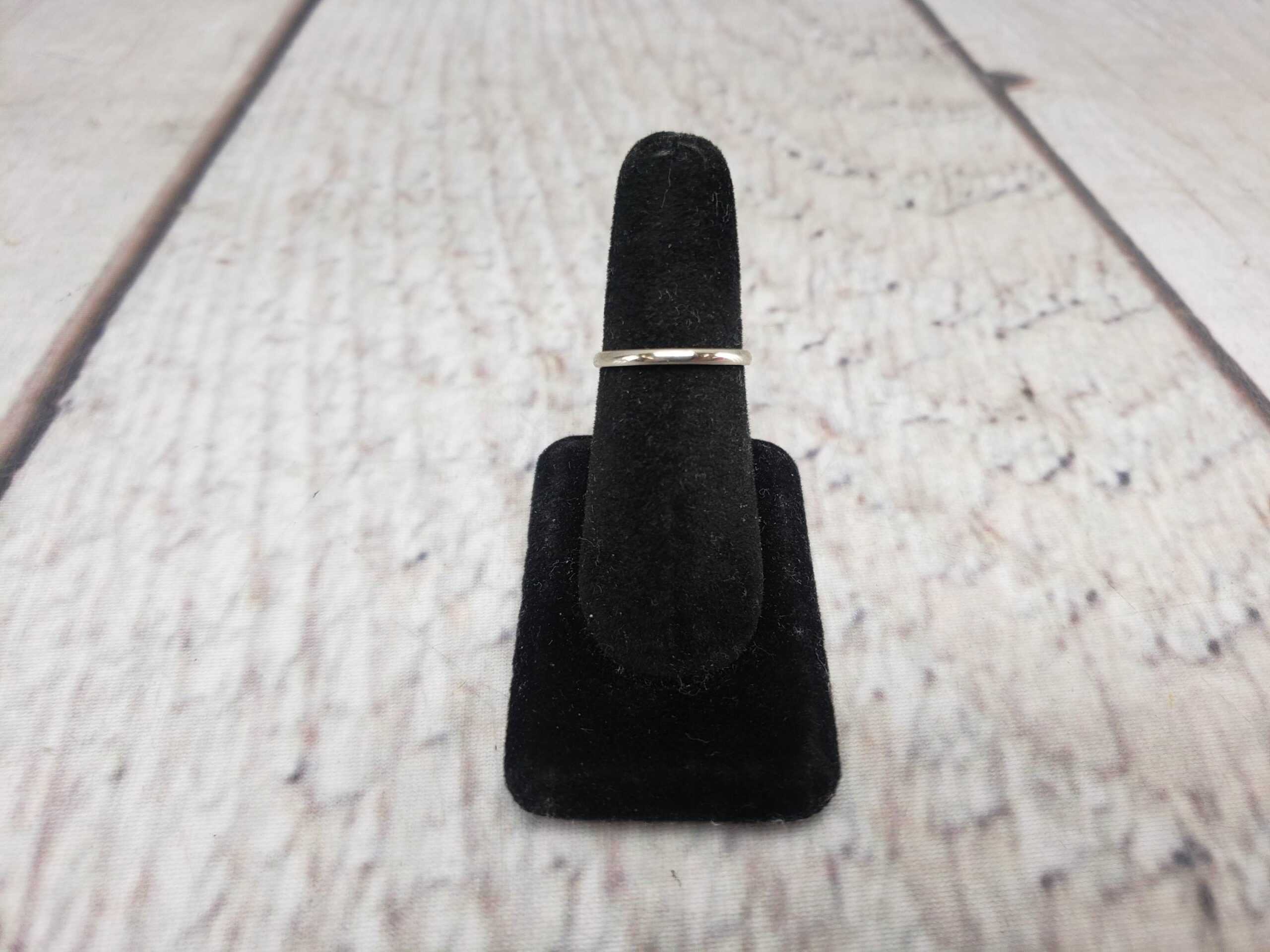 Ring WG Unisex Sz 7.5 1.15DWT 14k White Gold Plain Band