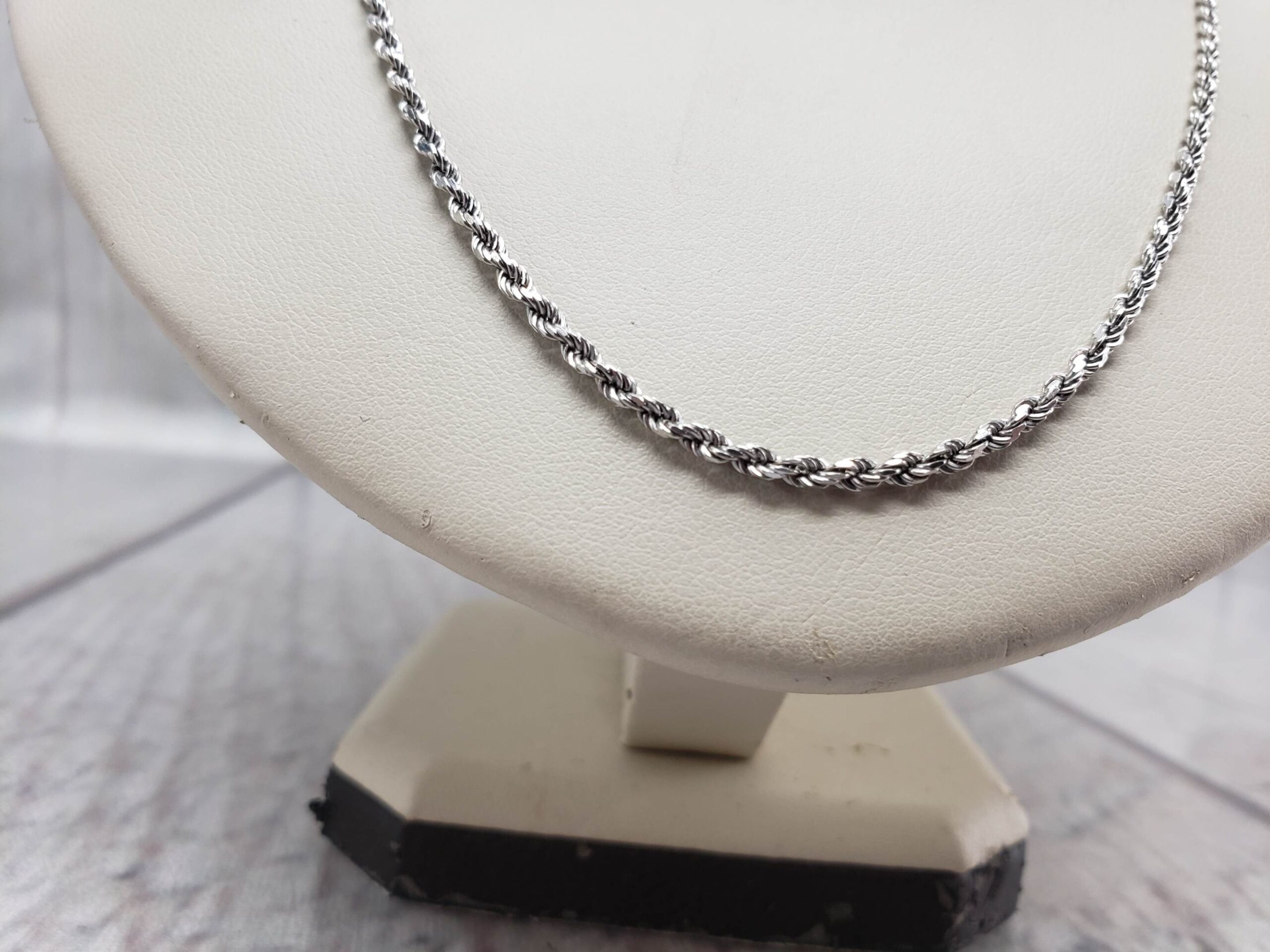 Necklace WG Unisex 22″ Rope Chain, 6.80DWT 14k White Gold, Italy