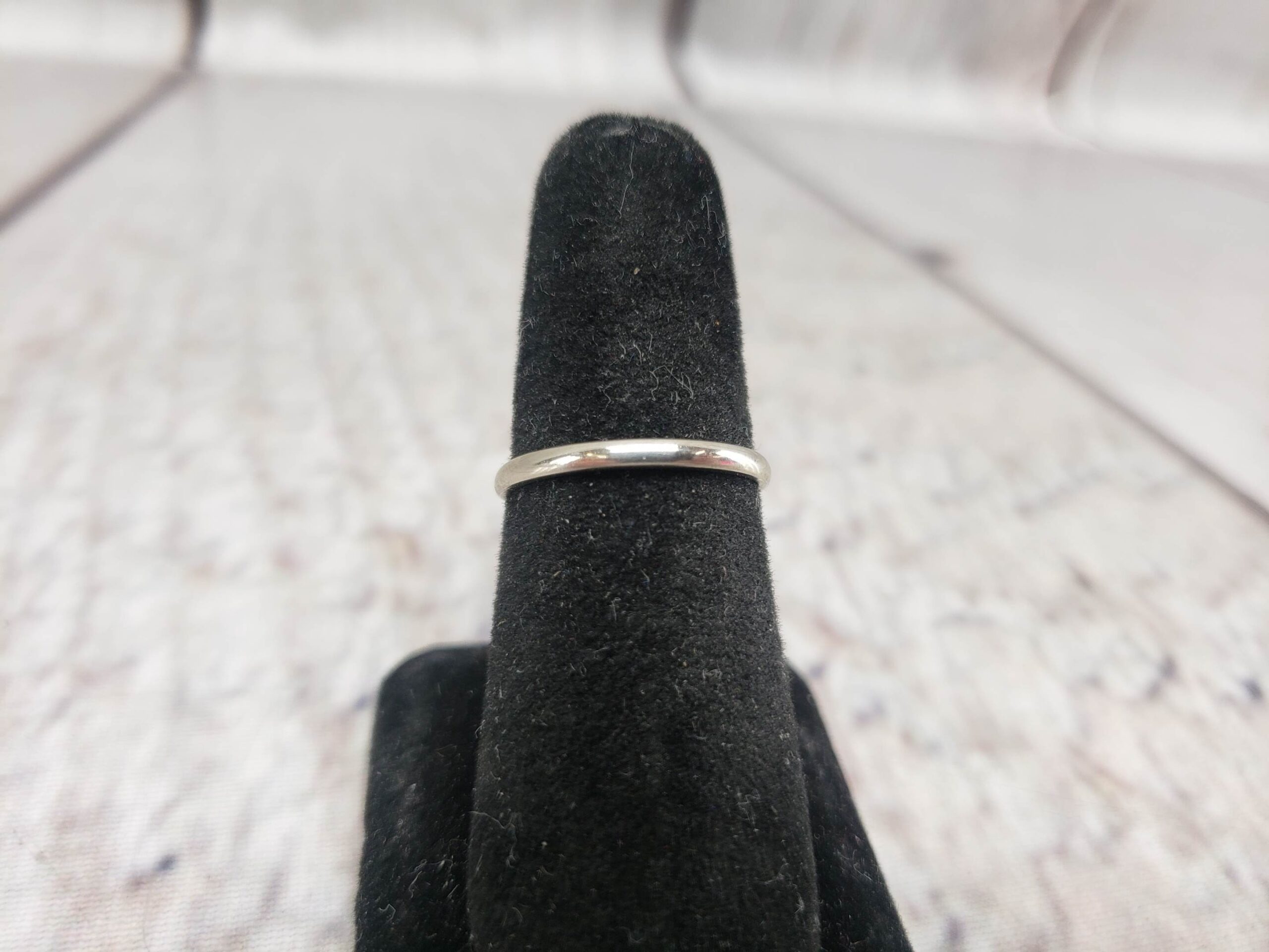 Ring WG Unisex Sz 7.5 1.15DWT 14k White Gold Plain Band