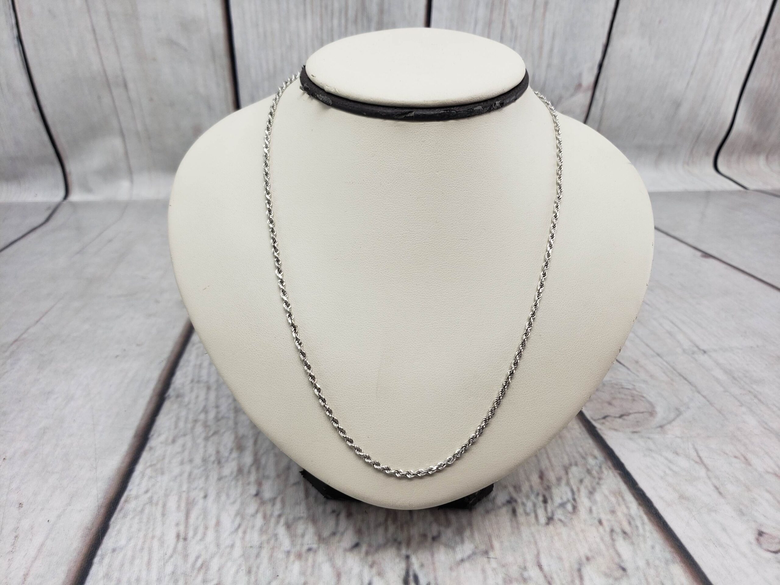 Necklace WG Unisex 22″ Rope Chain, 6.80DWT 14k White Gold, Italy