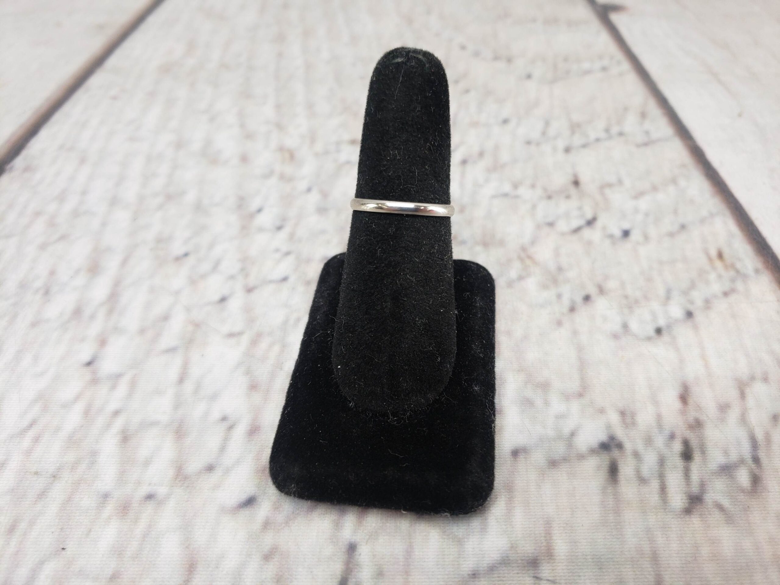 Ring WG Unisex Sz 8 0.95DWT 14k White Gold Plain Band