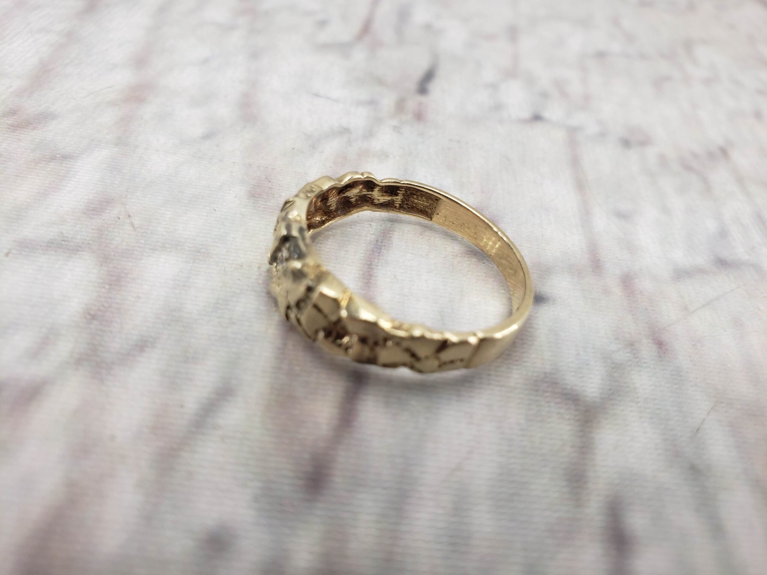 Ring YG Mens 10.5 2.30DWT 10k Yellow Gold, Nugget Ring with Diamond Chips