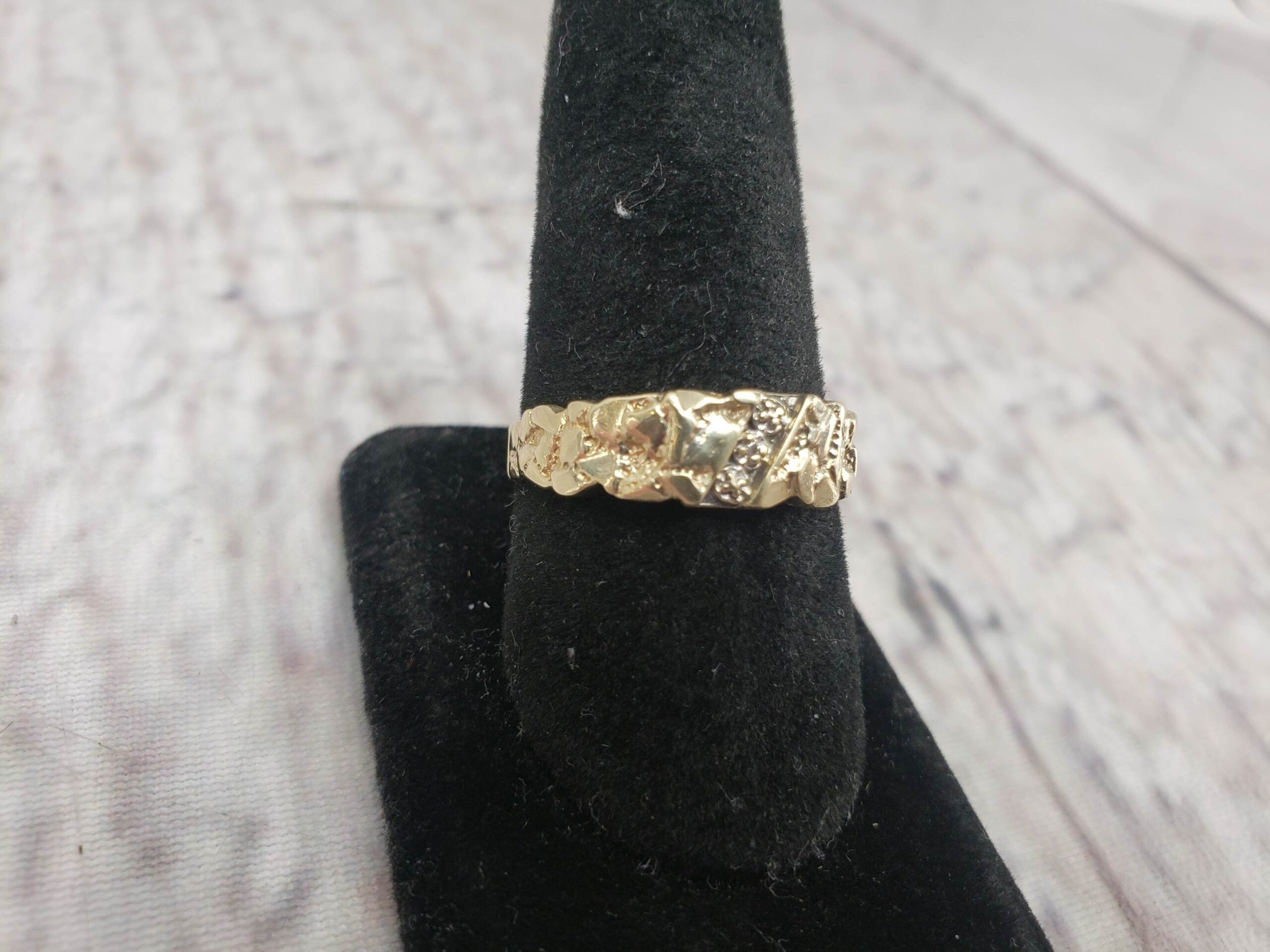 Ring YG Mens 10.5 2.30DWT 10k Yellow Gold, Nugget Ring with Diamond Chips