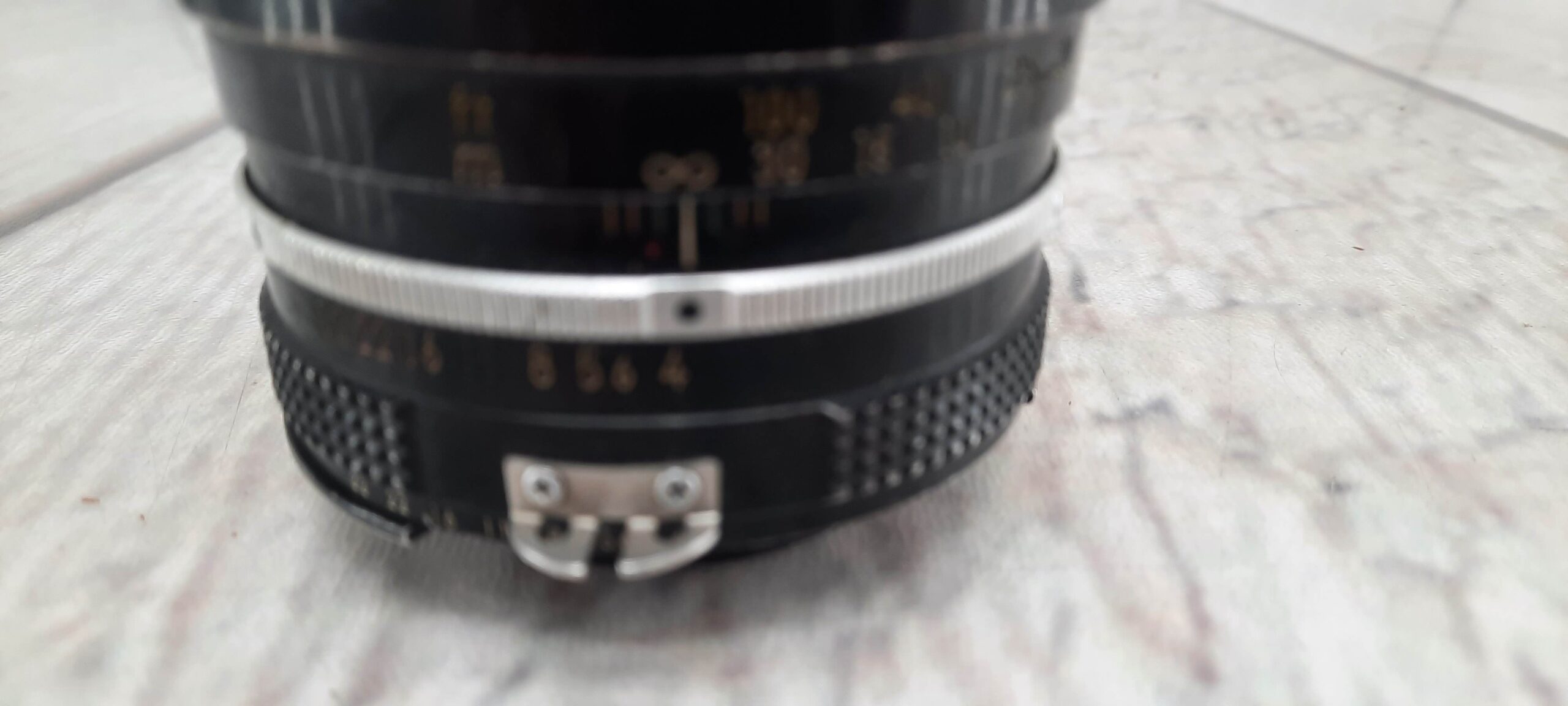 Nikon Nikkor 200mm 1:4 camera lens [Does have Normal Cosmetic Wear]