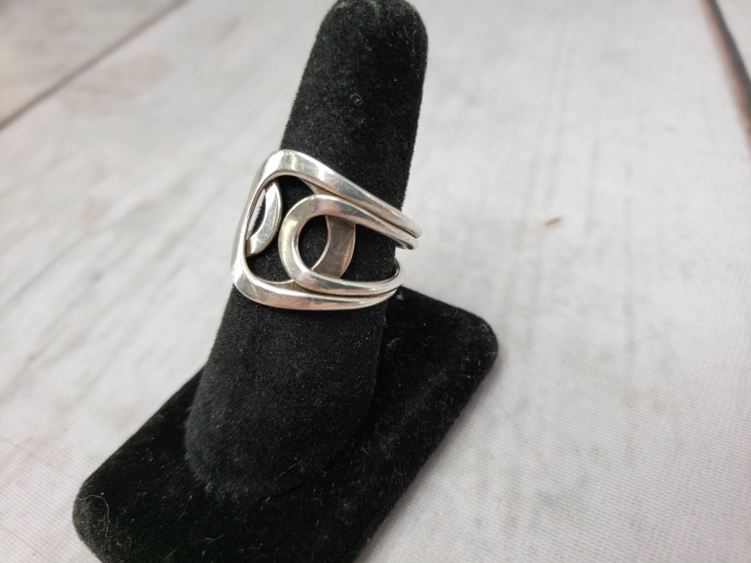 Ring SS Mens Sz 9 5.02DWT .925 Sterling Silver Vintage Loop Statement Ring