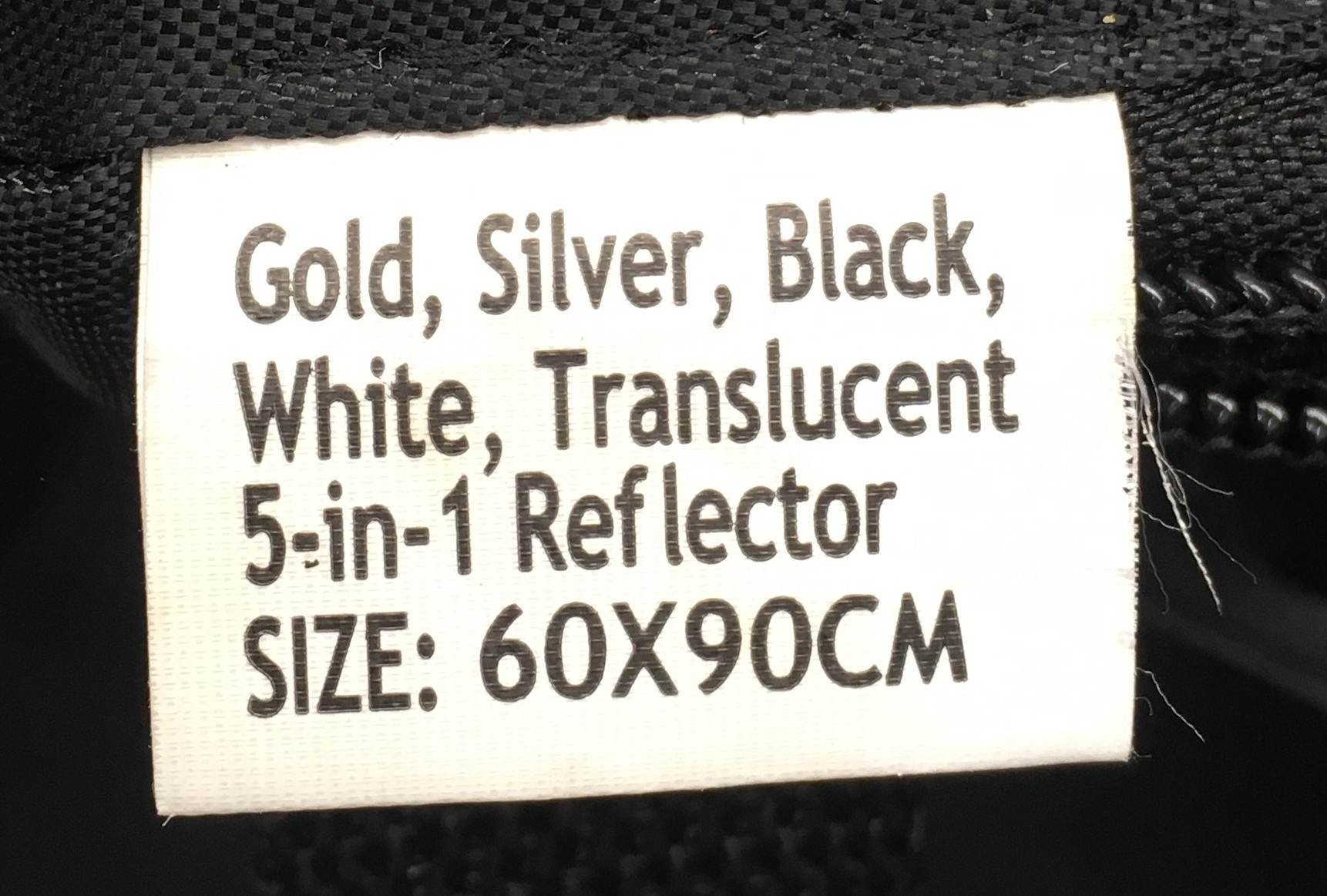 NEEWER 60x90cm Folding Oval Studio Light Reflector with Carrying Bag