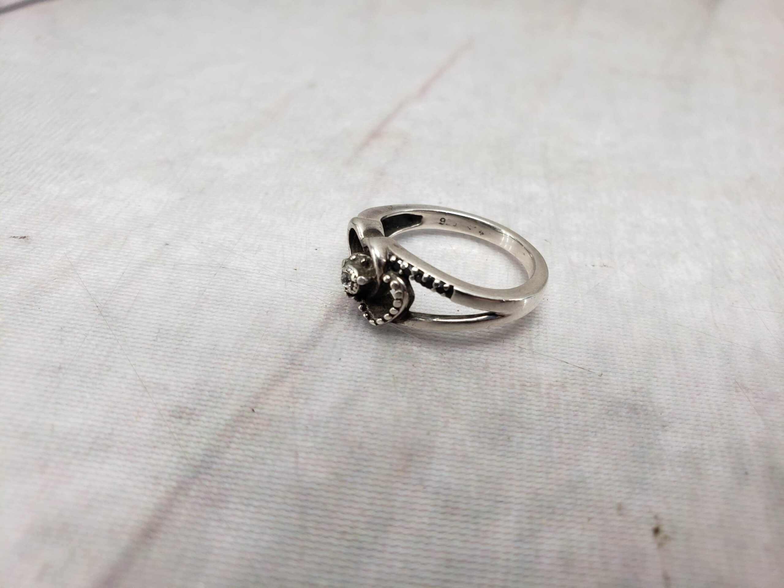 Ring SS Women Sz 6 2.05DWT .925 Sterling Silver, Heart Ring