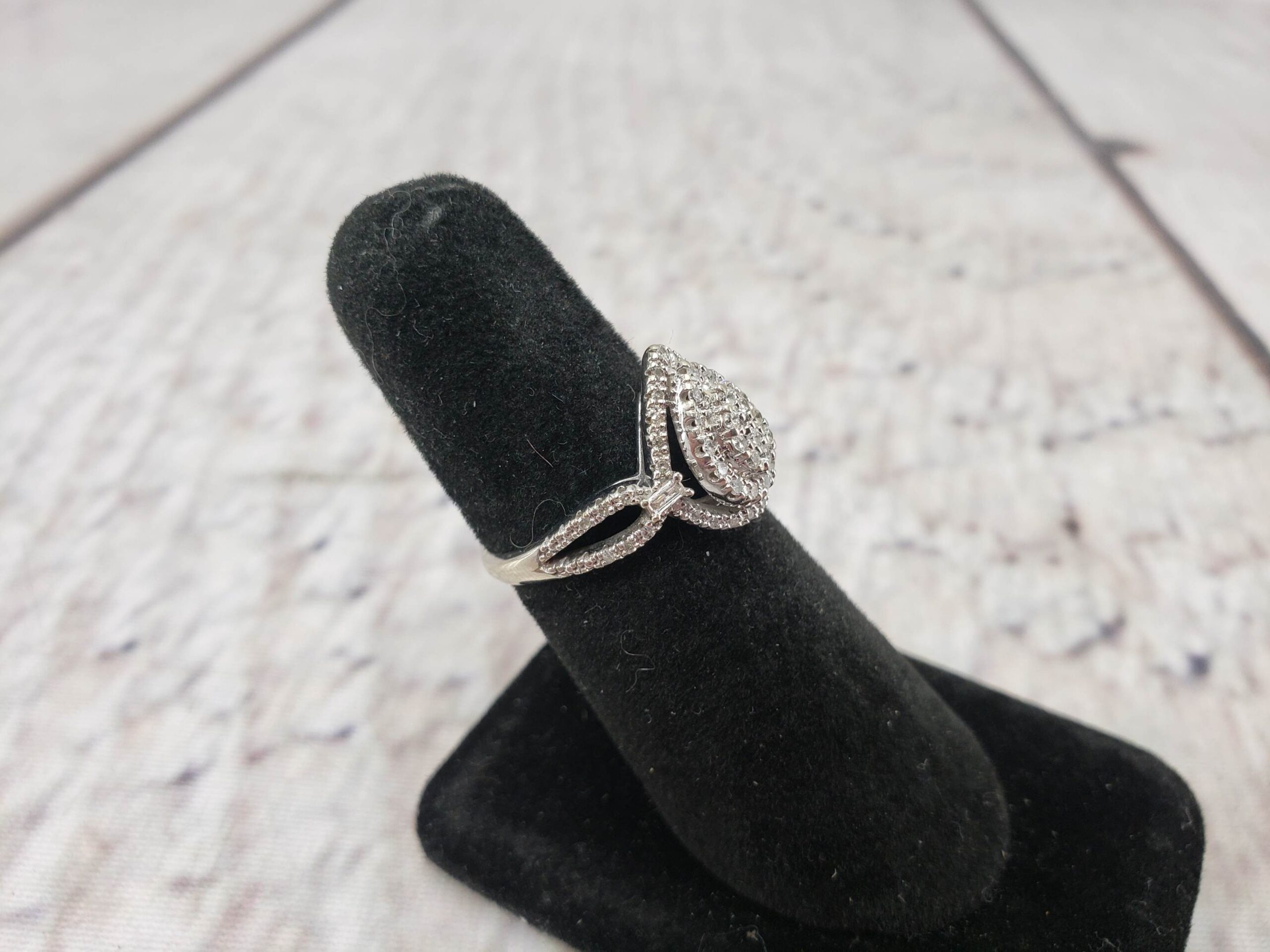 Ring WG Women Sz 7 2.4DWT 14k White Gold, .66CTW Diamonds in Teardrop Setting