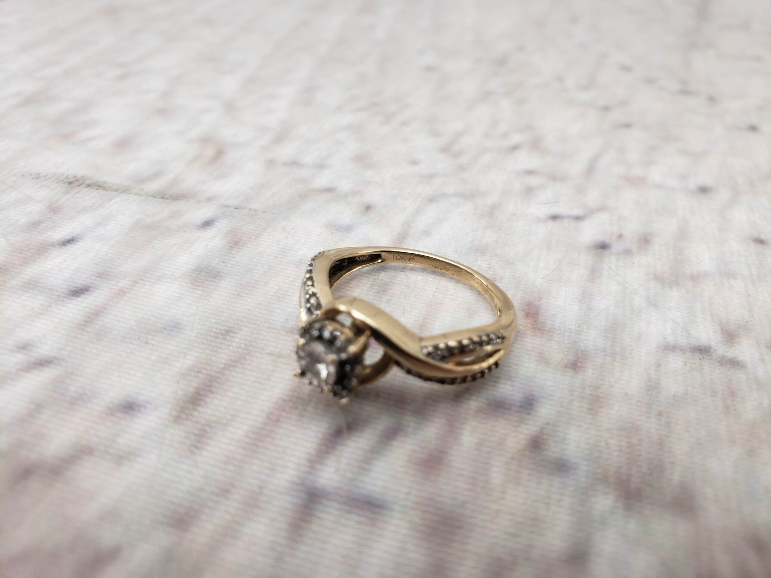 Ring YG Women Sz 5.5 1.70DWT 10k Yellow Gold, Round Cut Diamonds