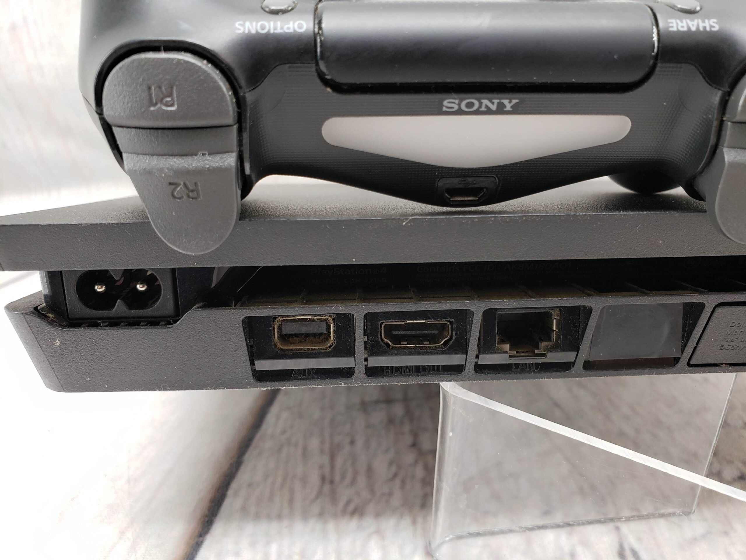 Sony cuh-2215b PS4 Slim / Playstation 4 Slim Playstation and PSPs