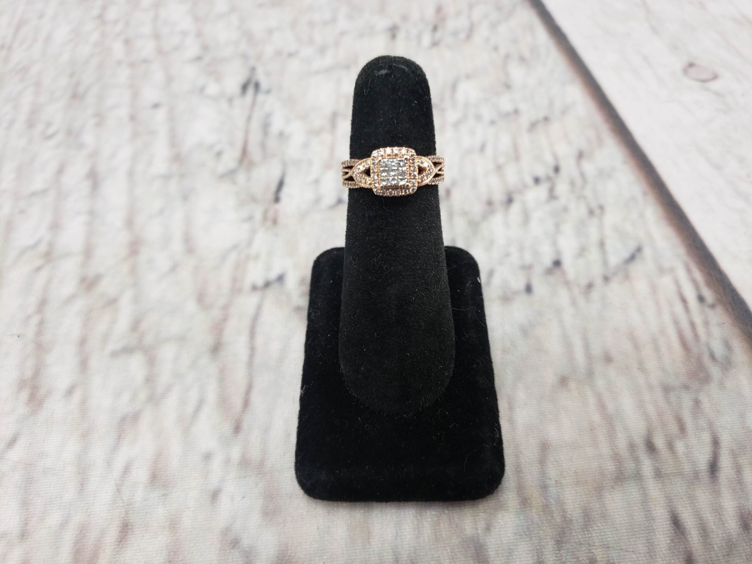 Ring RG Women Sz 6 2.60DWT 14k Rose Gold, 9x Square Cut Diamonds