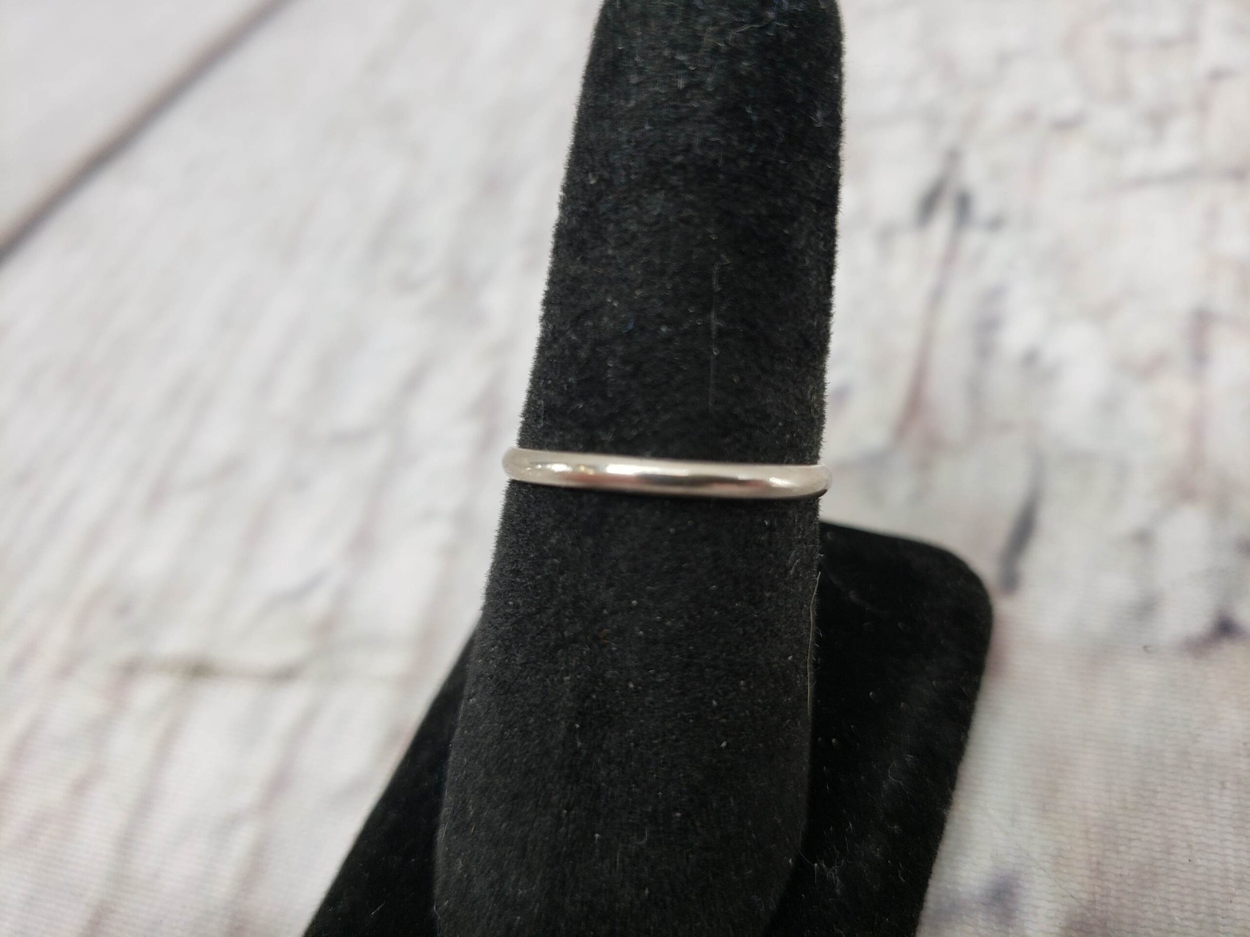 Ring SS Unisex Sz 8.5 0.69DWT .925 Sterling Silver Plain Band