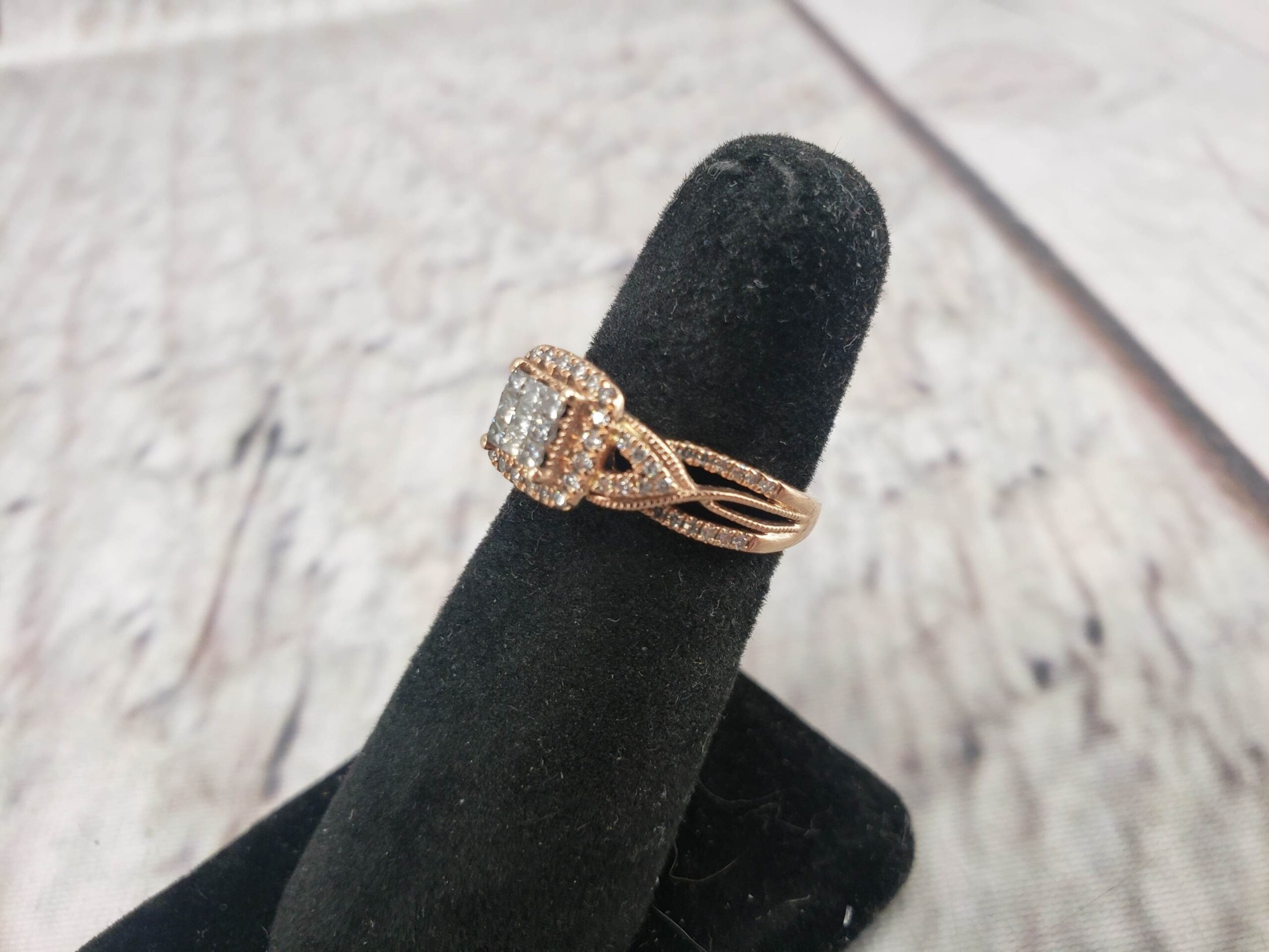 Ring RG Women Sz 6 2.60DWT 14k Rose Gold, 9x Square Cut Diamonds