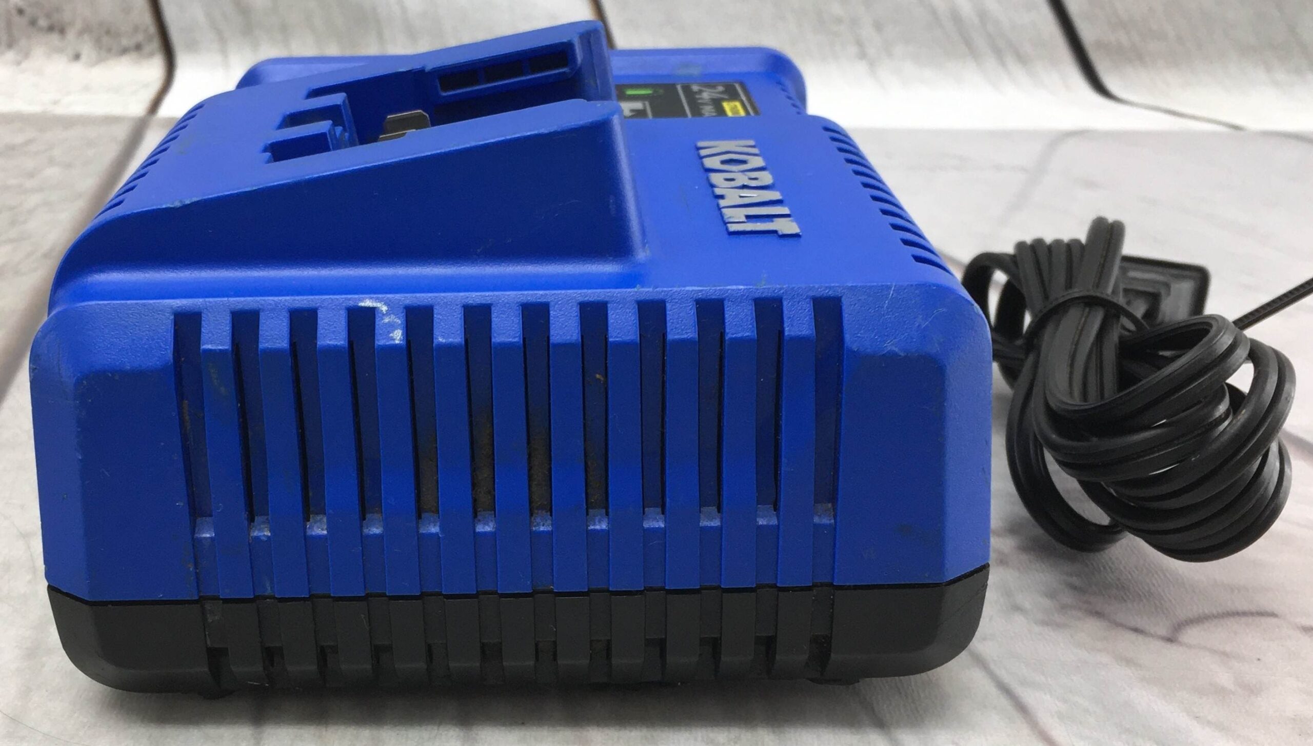 Kobalt 24 -Volt Lithium-ion Battery Charger [KRC 2490-03]