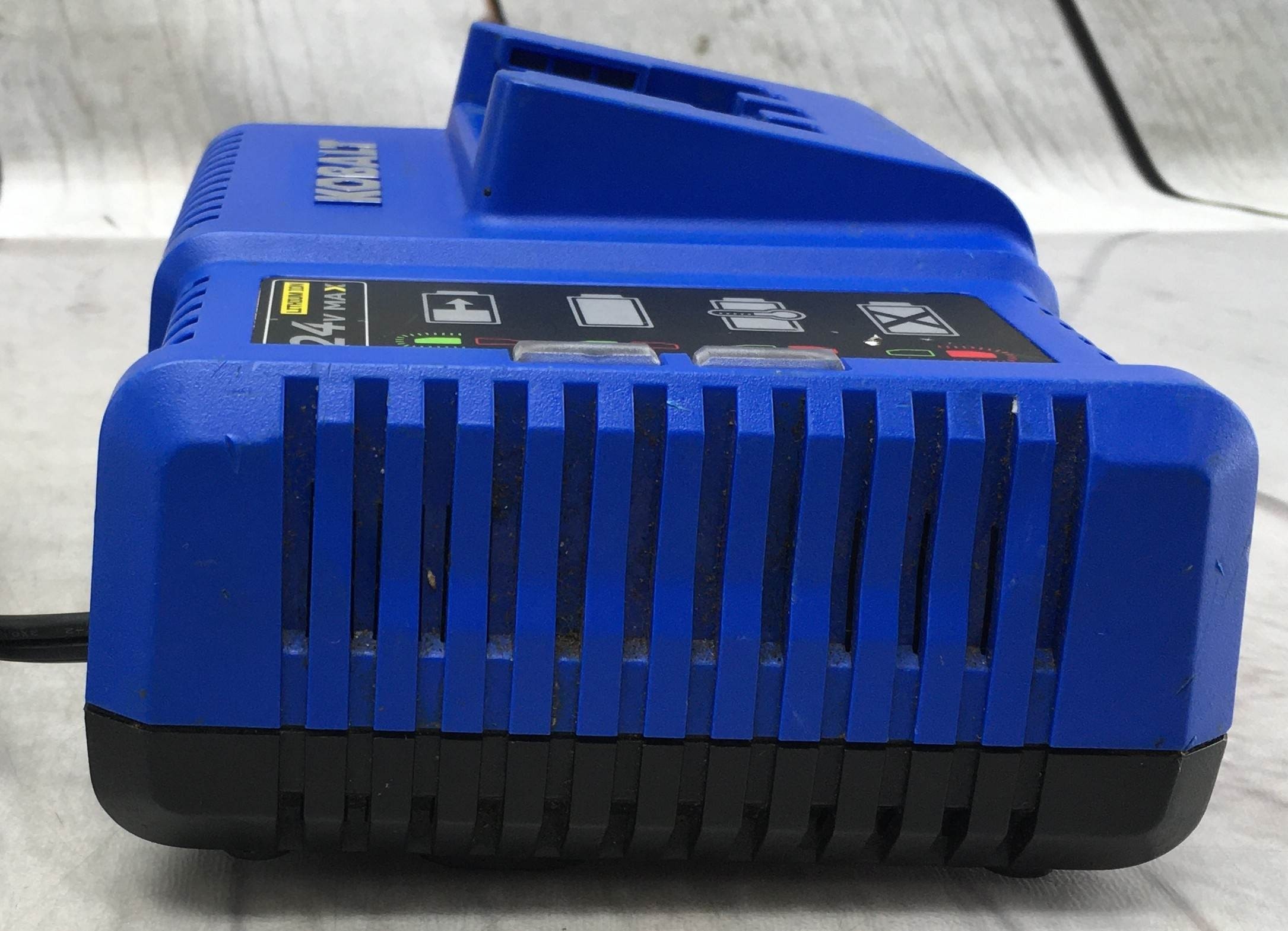Kobalt 24 -Volt Lithium-ion Battery Charger [KRC 2490-03]