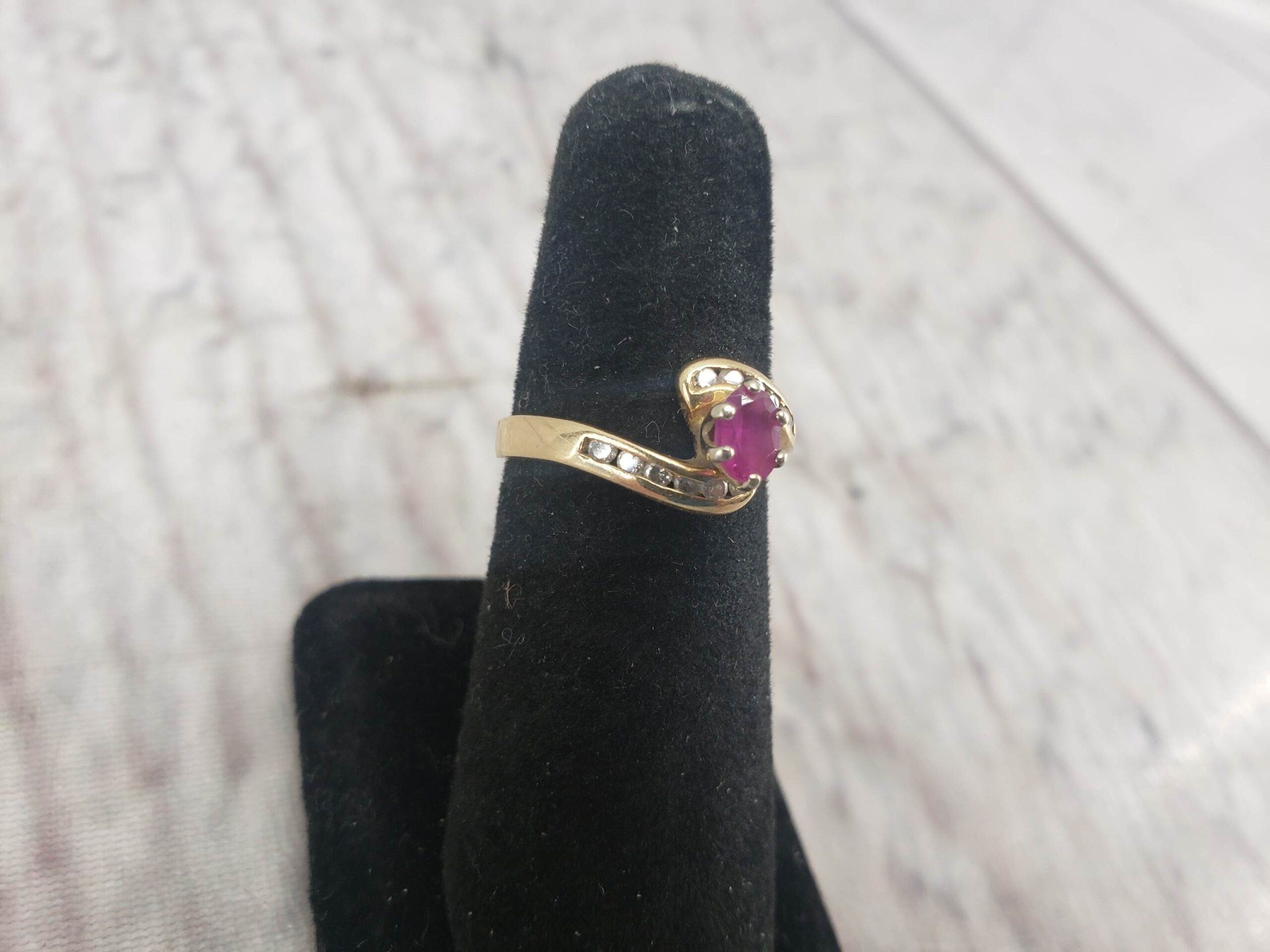 Ring YG Women Sz 7 2.3DWT 14k Yellow Gold, Marquise Cut Ruby with Diamonds