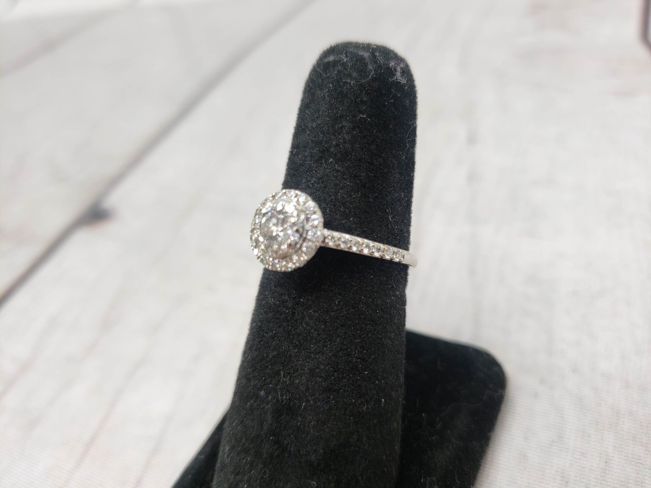 Ring WG Women Sz 7 2.15DWT 14k White Gold, .20ct Round Cut Diamond