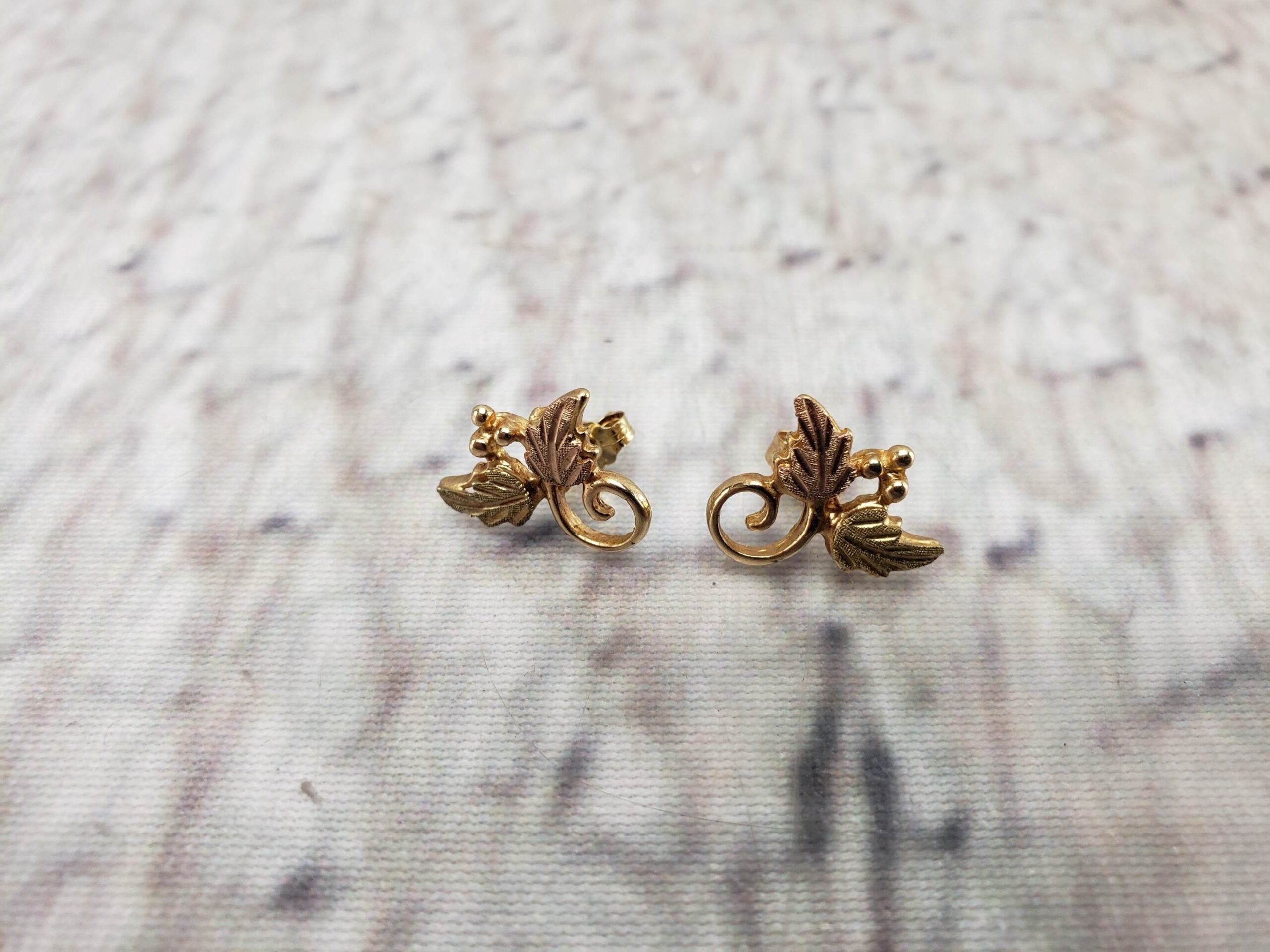 Earrings BHG Women Studs 1.3DWT 10k Black Hills Gold with 14k Yellow Gold backs