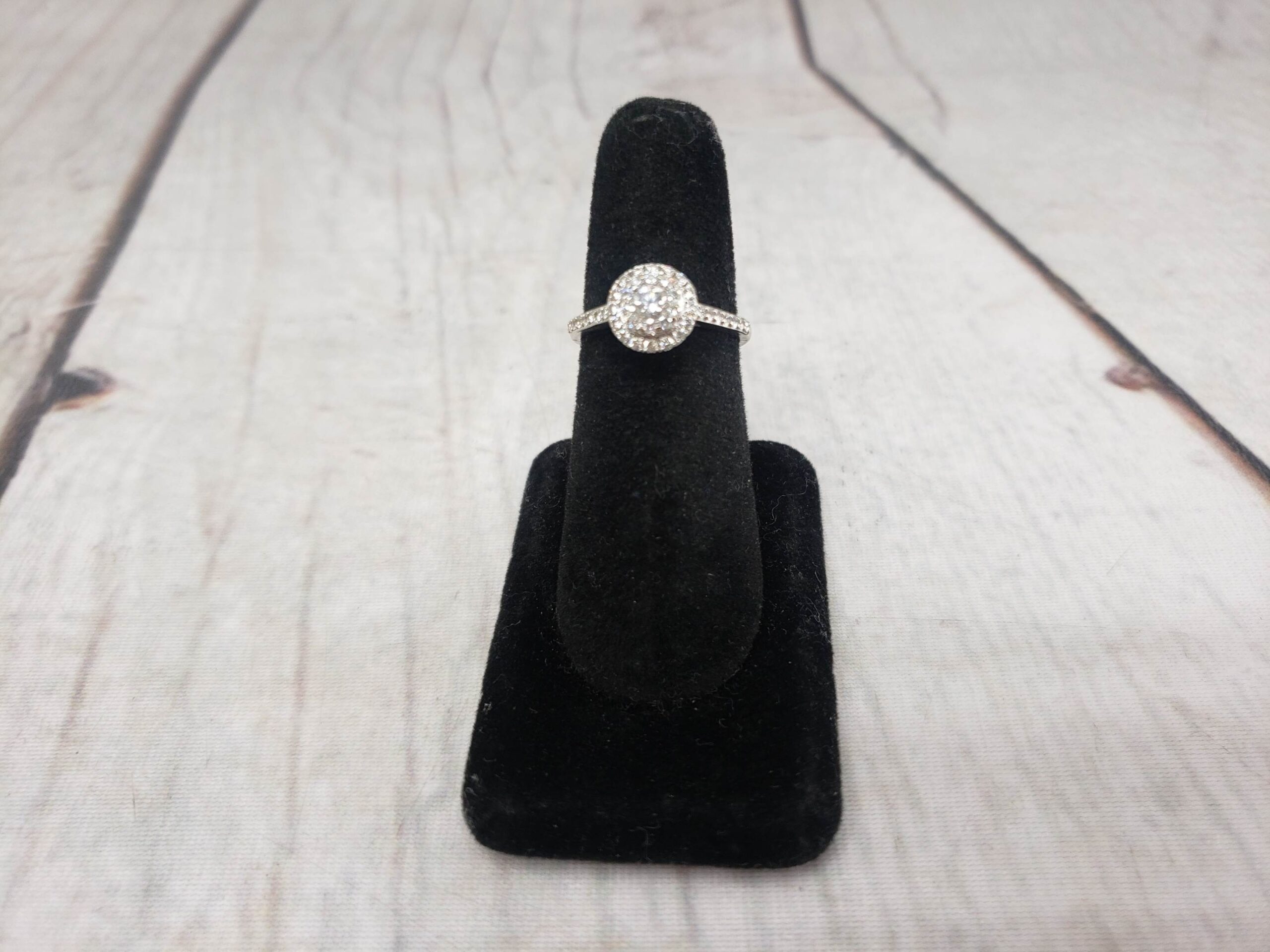 Ring WG Women Sz 7 2.15DWT 14k White Gold, .20ct Round Cut Diamond