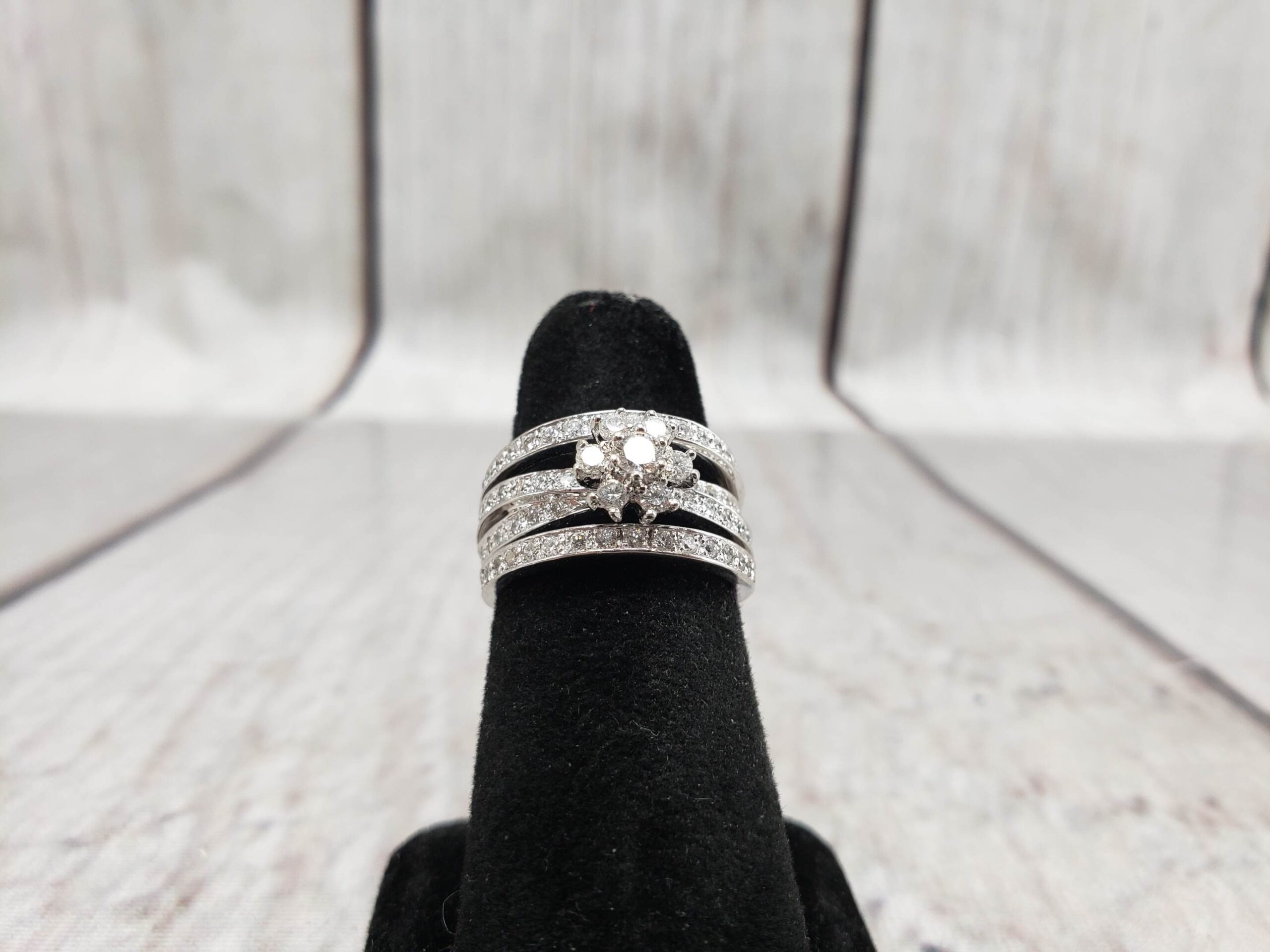 Ring 14K Gold WHITE GOLD 6.05 DWT