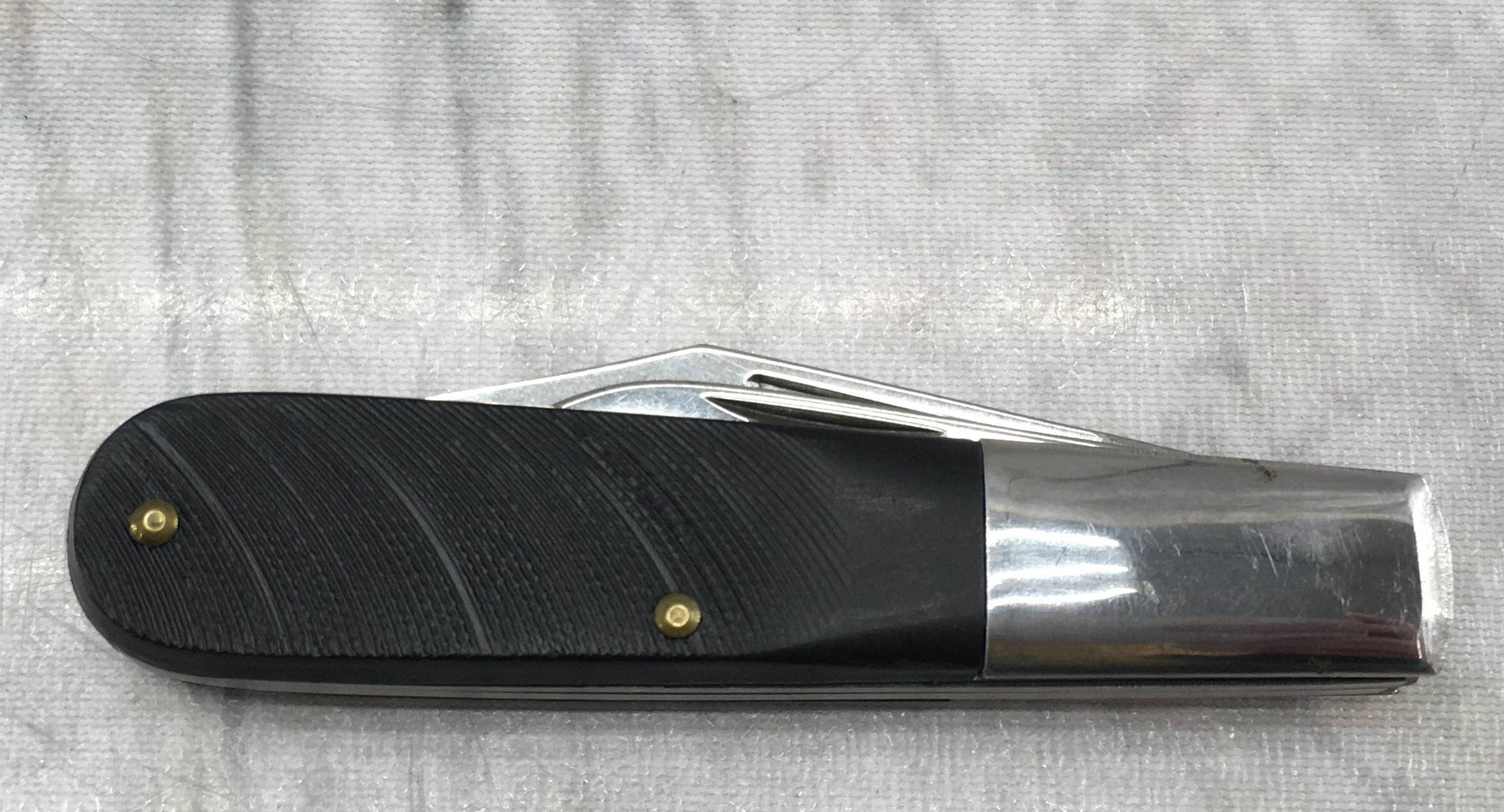 Vintage Camillus. Sawcut Delrin Barlow Folding Pocket Knife. #551. Black. Camco USA
