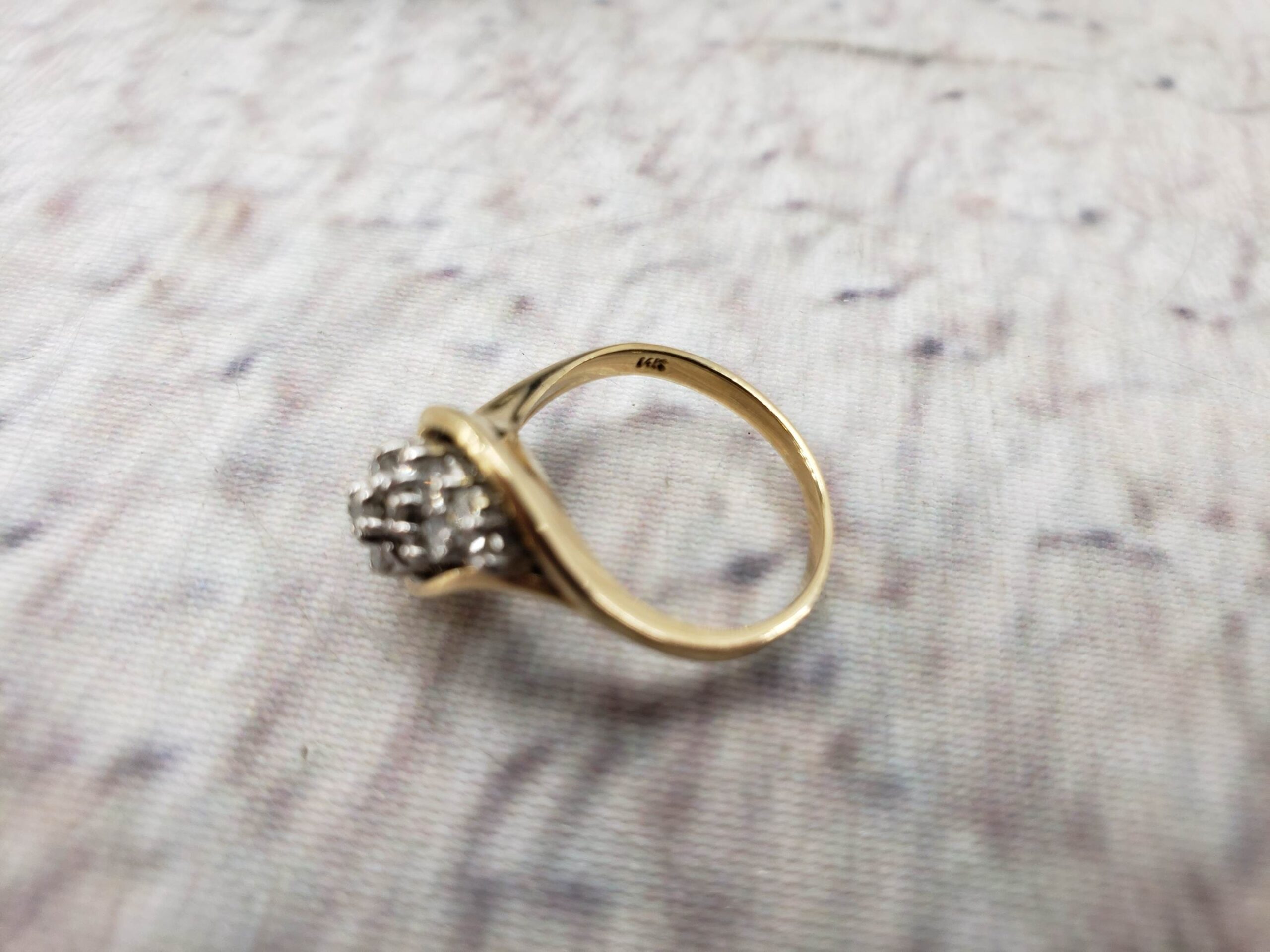 Ring YG Women Sz 6.5 3.20DWT 14k Yellow Gold, Curved Diamond Cluster