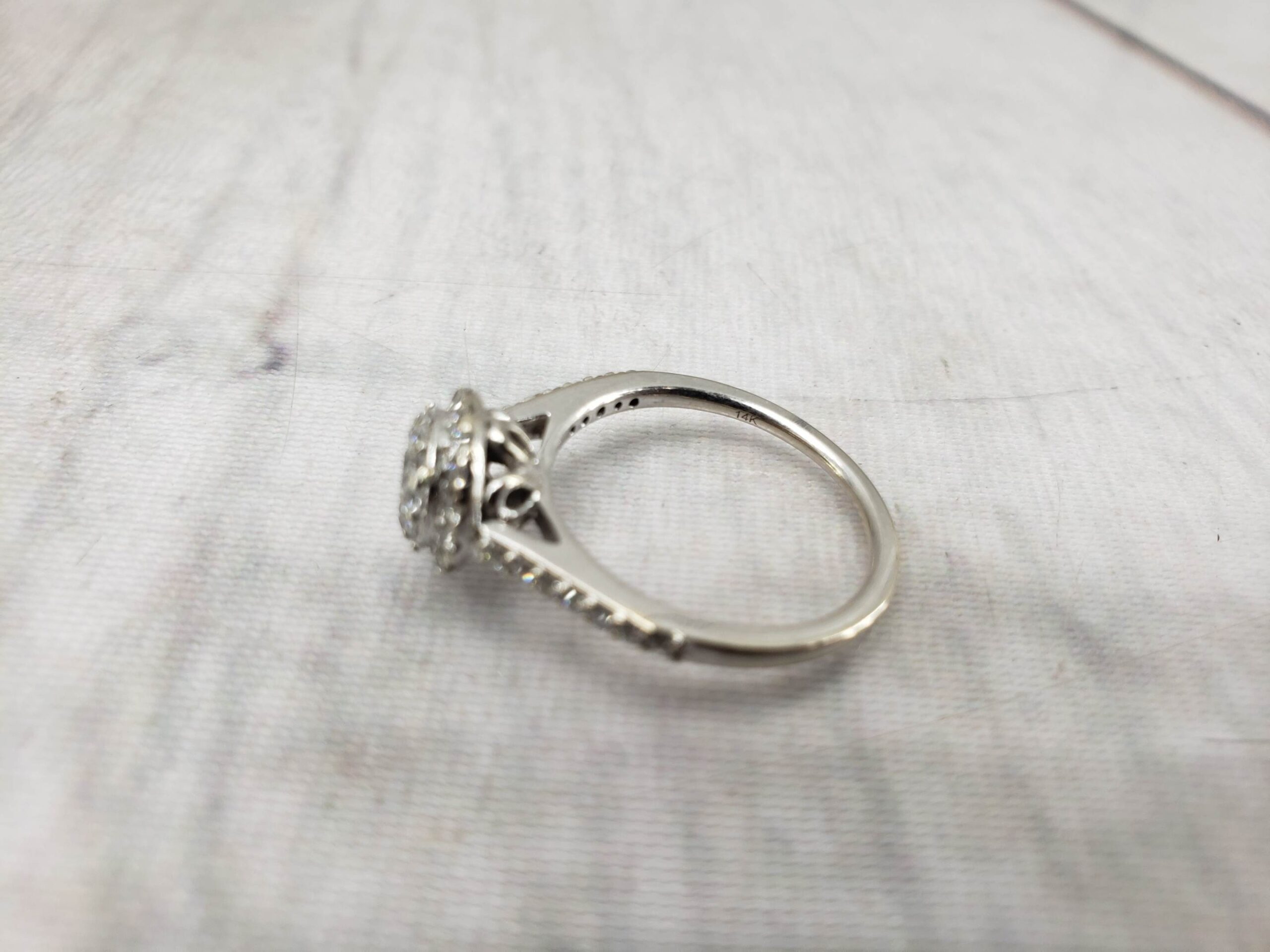 Ring WG Women Sz 7 2.15DWT 14k White Gold, .20ct Round Cut Diamond