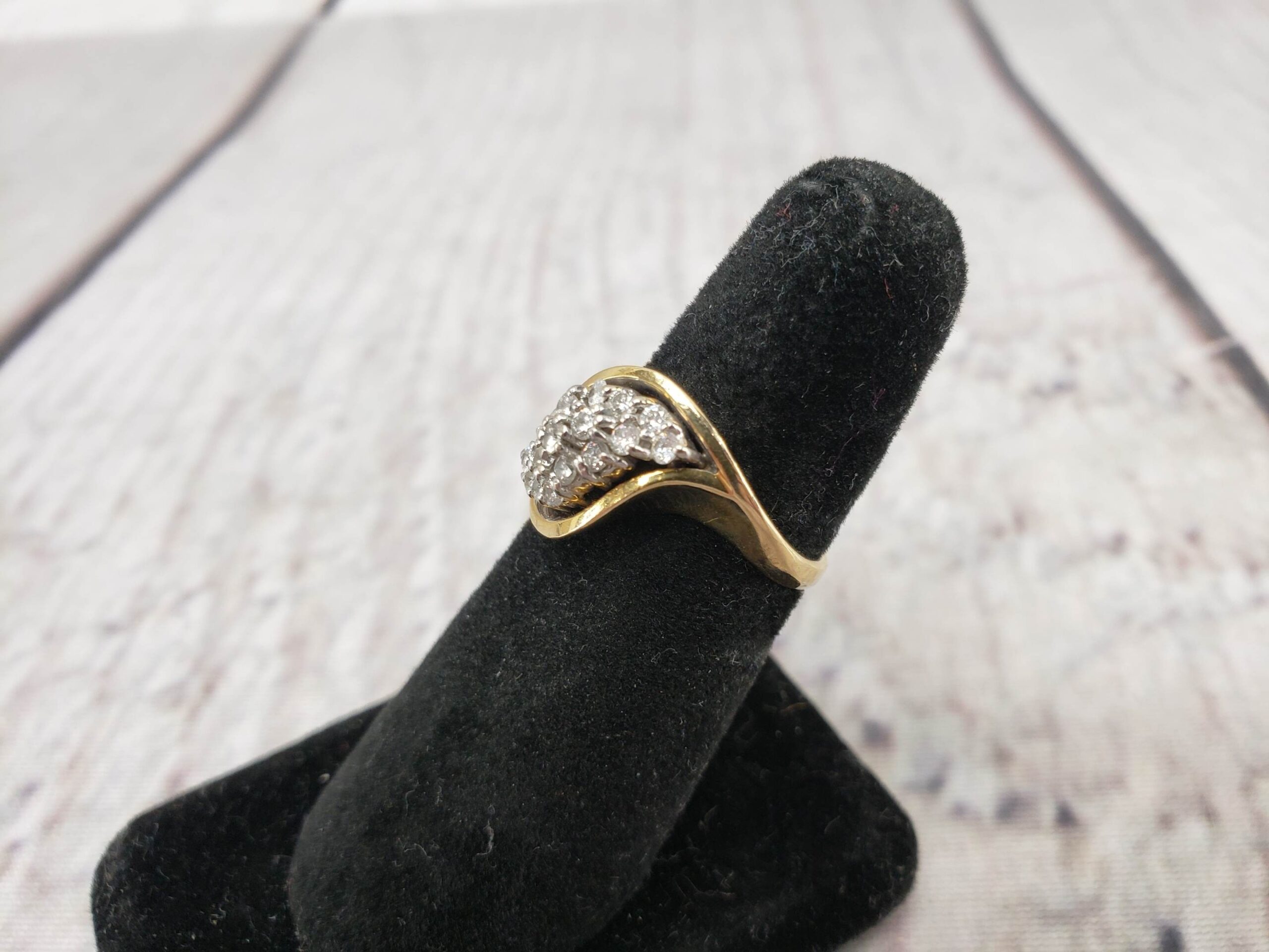 Ring YG Women Sz 6.5 3.20DWT 14k Yellow Gold, Curved Diamond Cluster