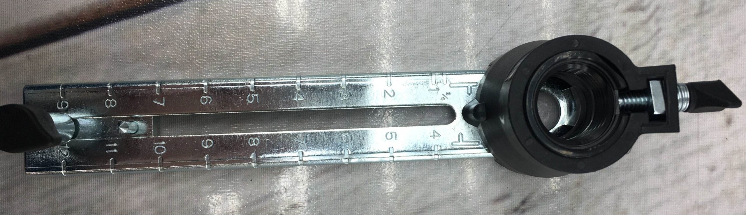 DREMEL 6800 TRIO ROTARY TOOL.. 120V ~ 60Hz. 2.0A