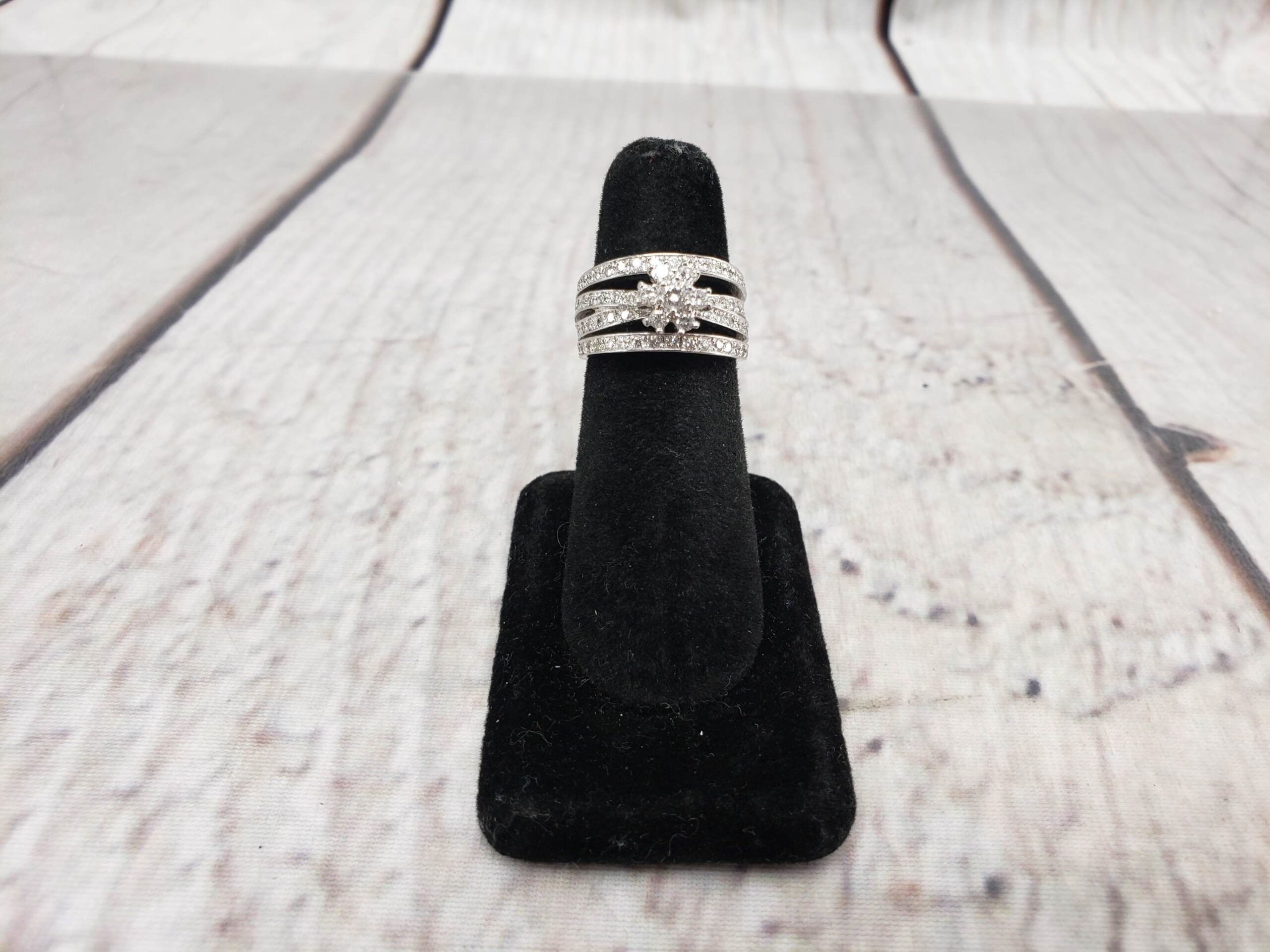 Ring 14K Gold WHITE GOLD 6.05 DWT