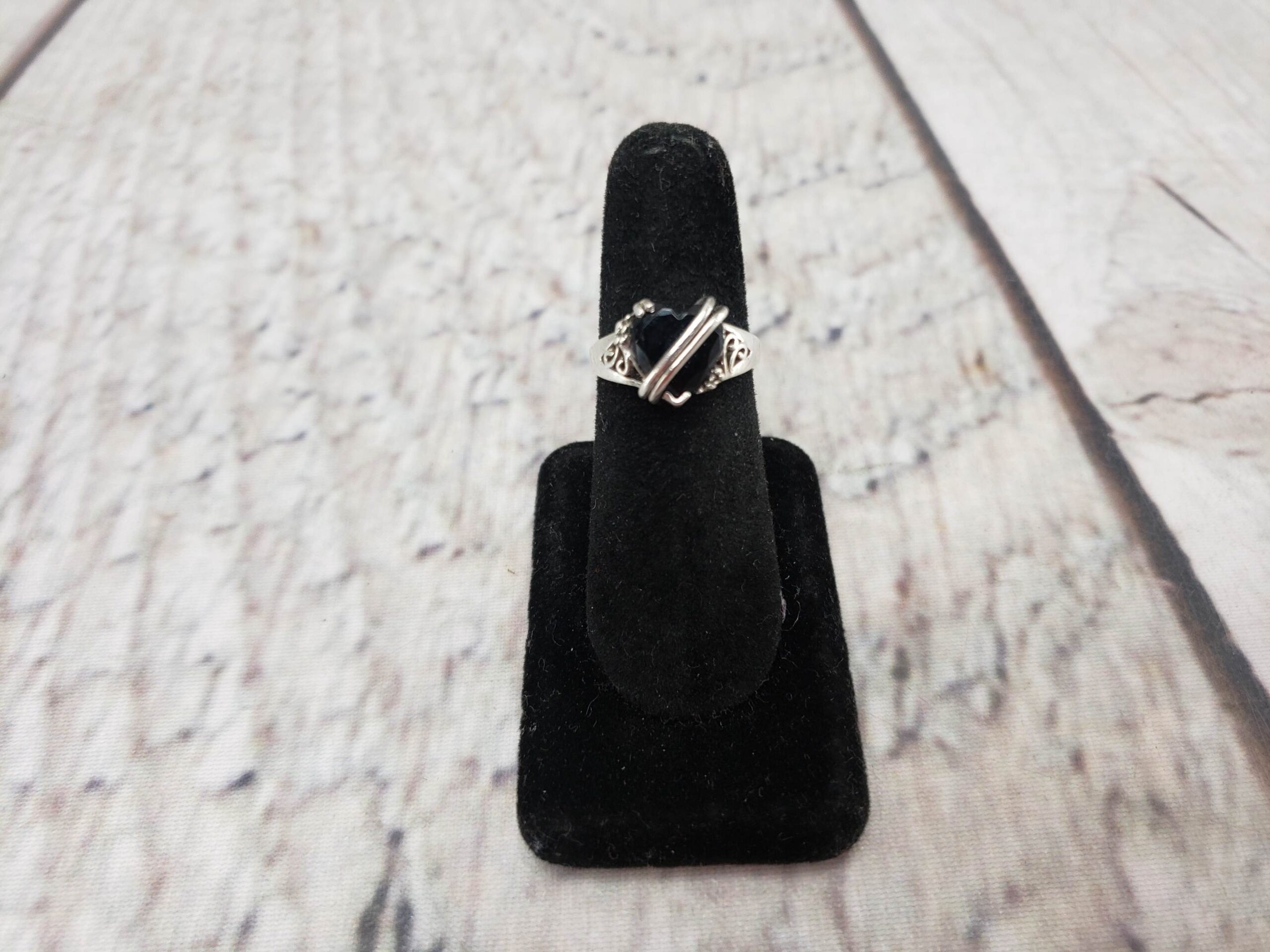 Ring SS Women Sz 6.5 2.6DWT .925 Sterling Silver, Heart Cut Black Onyx