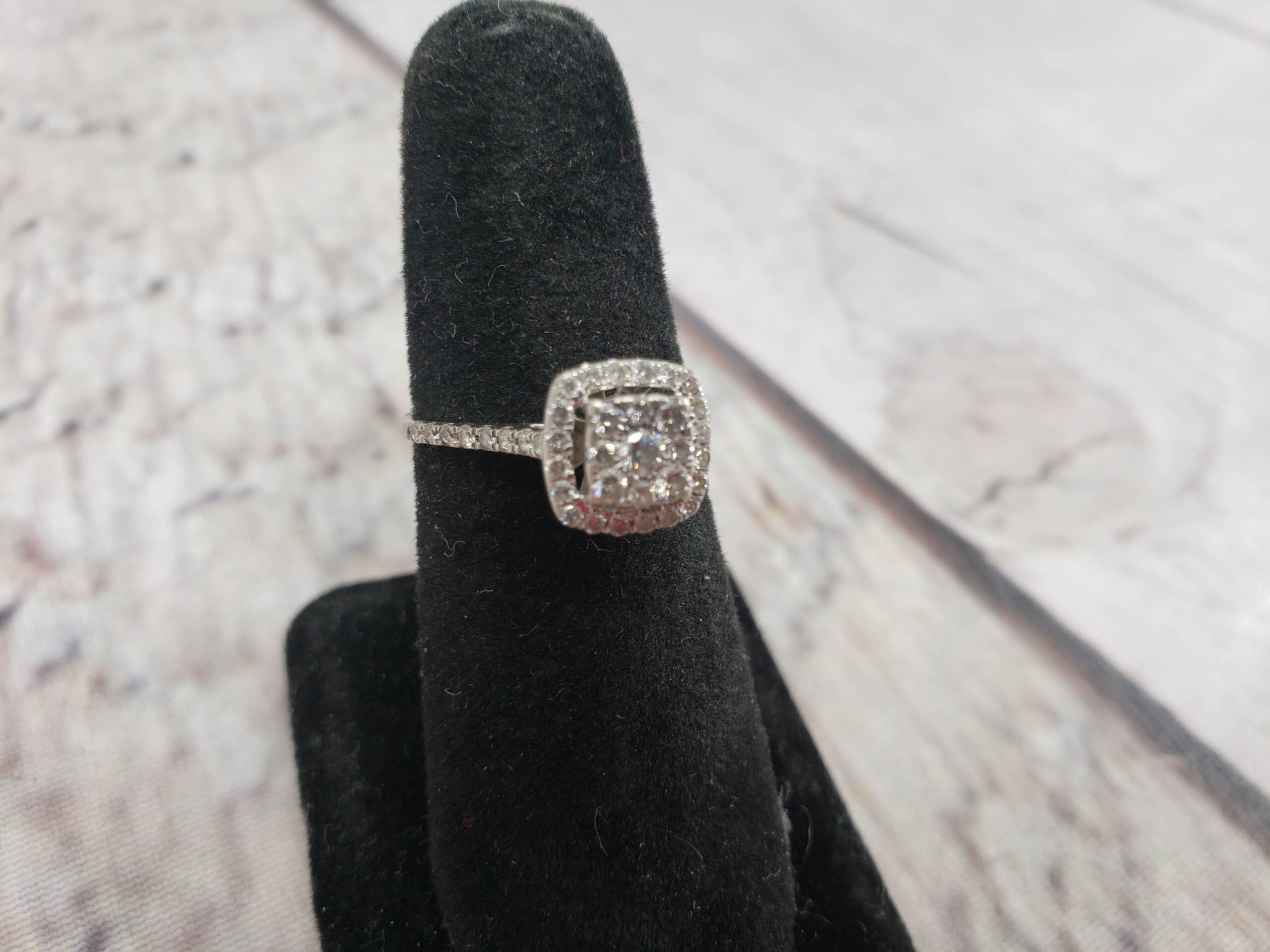 Ring WG Women Sz 7 1.50DWT 10k White Gold, Several Round Cut Diamonds