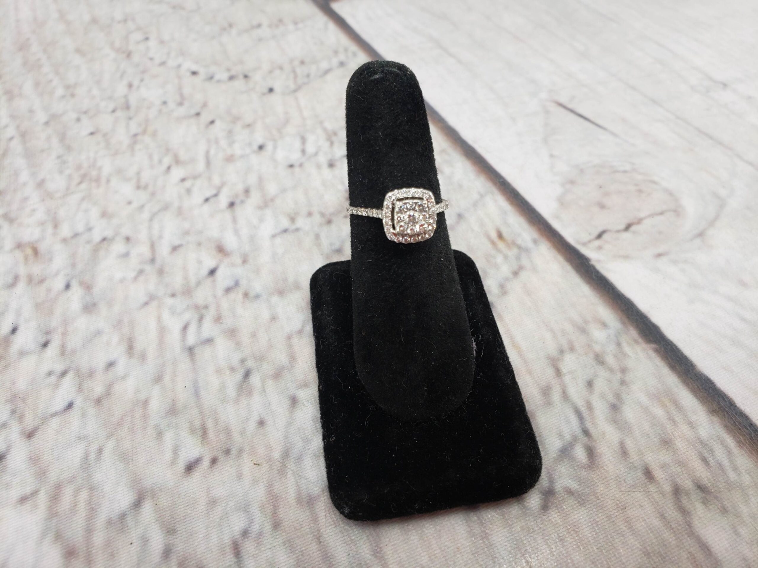 Ring WG Women Sz 7 1.50DWT 10k White Gold, Several Round Cut Diamonds