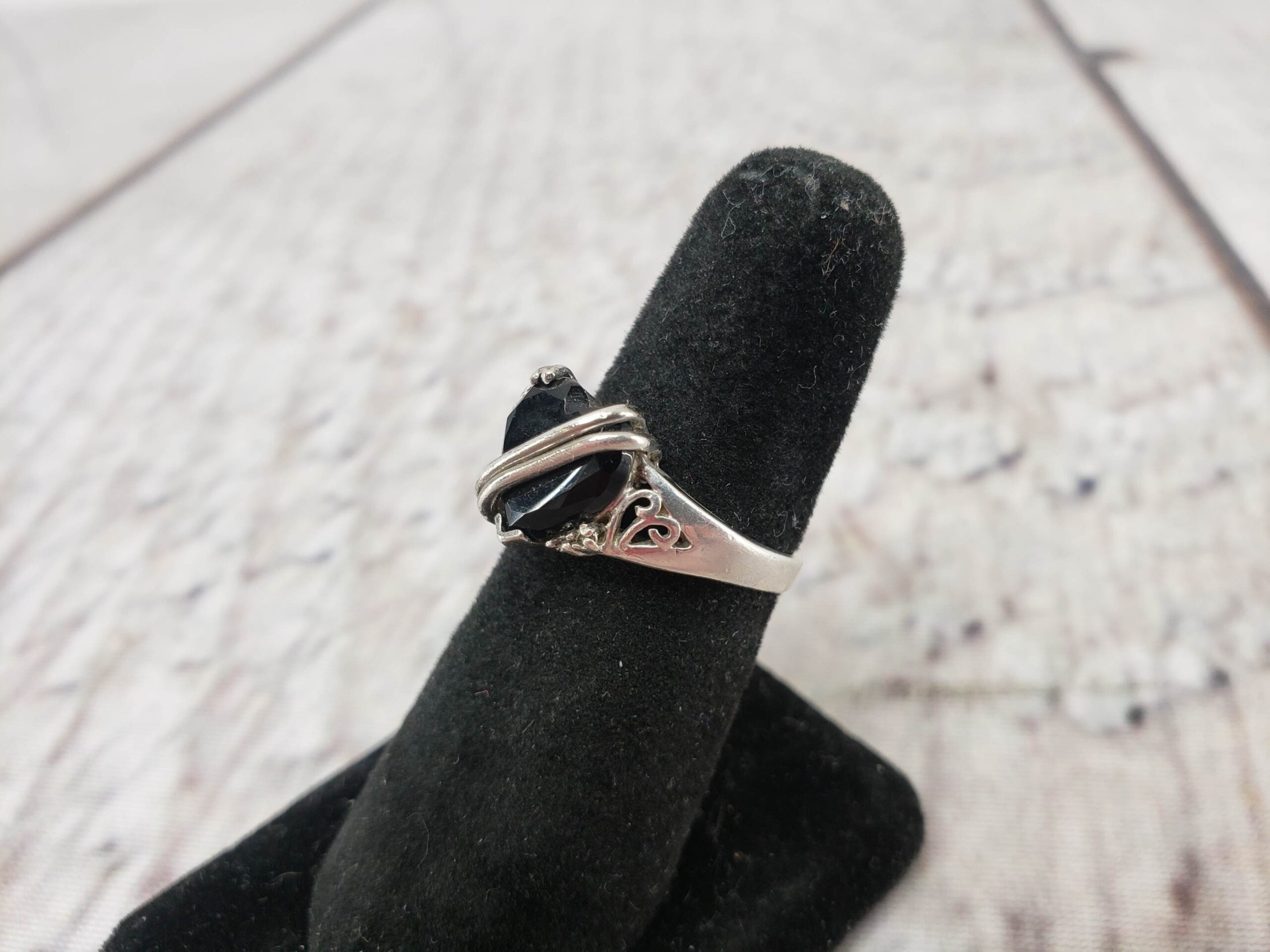 Ring SS Women Sz 6.5 2.6DWT .925 Sterling Silver, Heart Cut Black Onyx