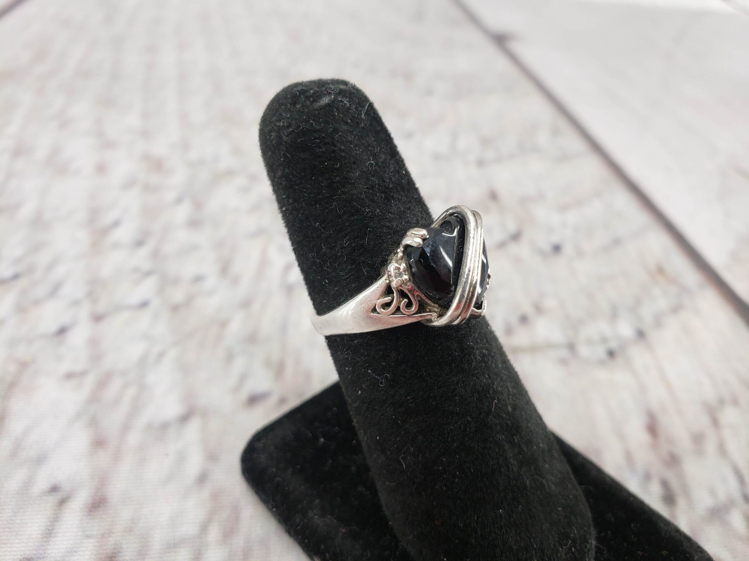 Ring SS Women Sz 6.5 2.6DWT .925 Sterling Silver, Heart Cut Black Onyx