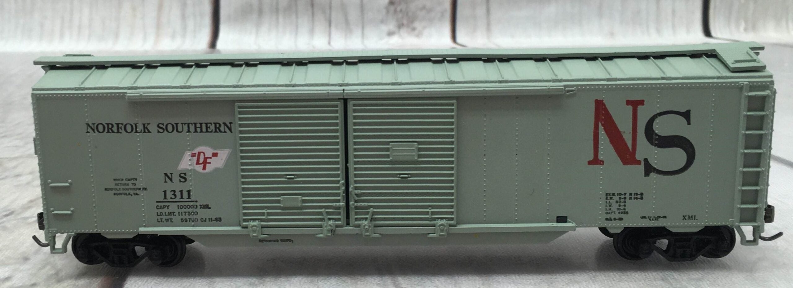 TM- Train Miniature Electric Trains Trains