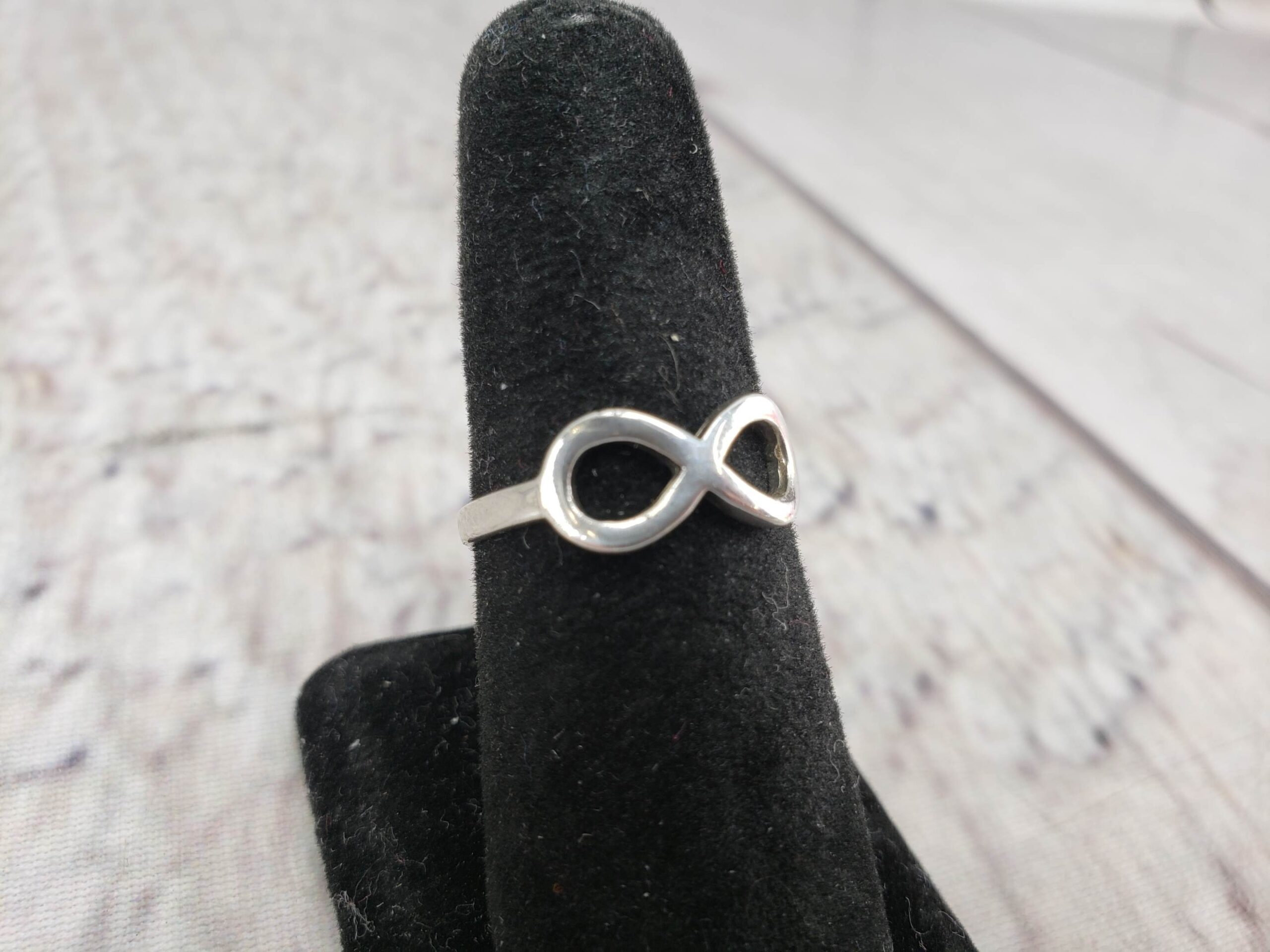 Ring SS Women Sz 8 1.33DWT .925 Sterling Silver, Infinity Symbol