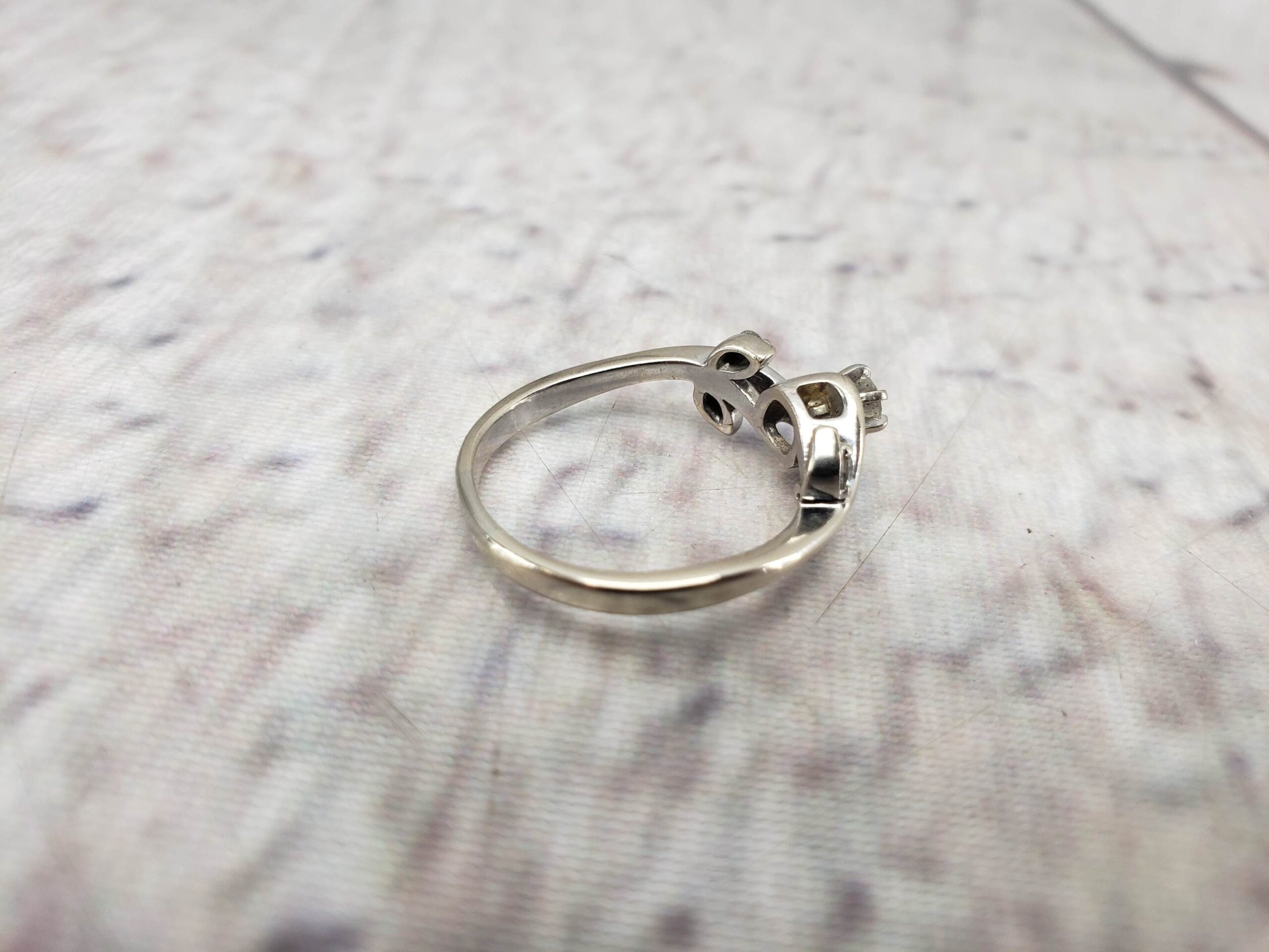 Ring 14K Gold WHITE GOLD 2.71 DWT