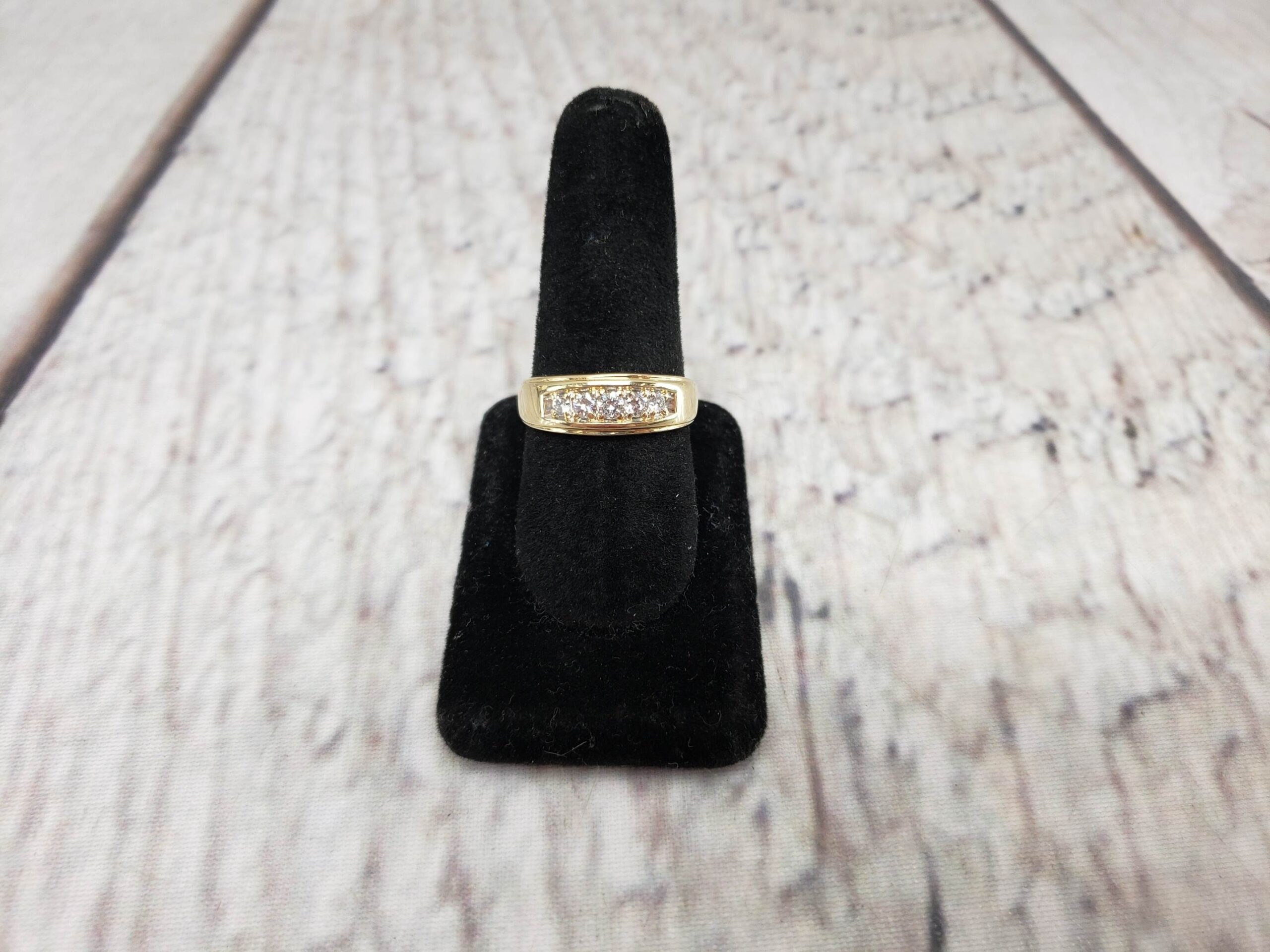 Ring YG Mens Sz 9.5 4.70DWT 14k Yellow Gold Band, 5x Round Cut Diamonds