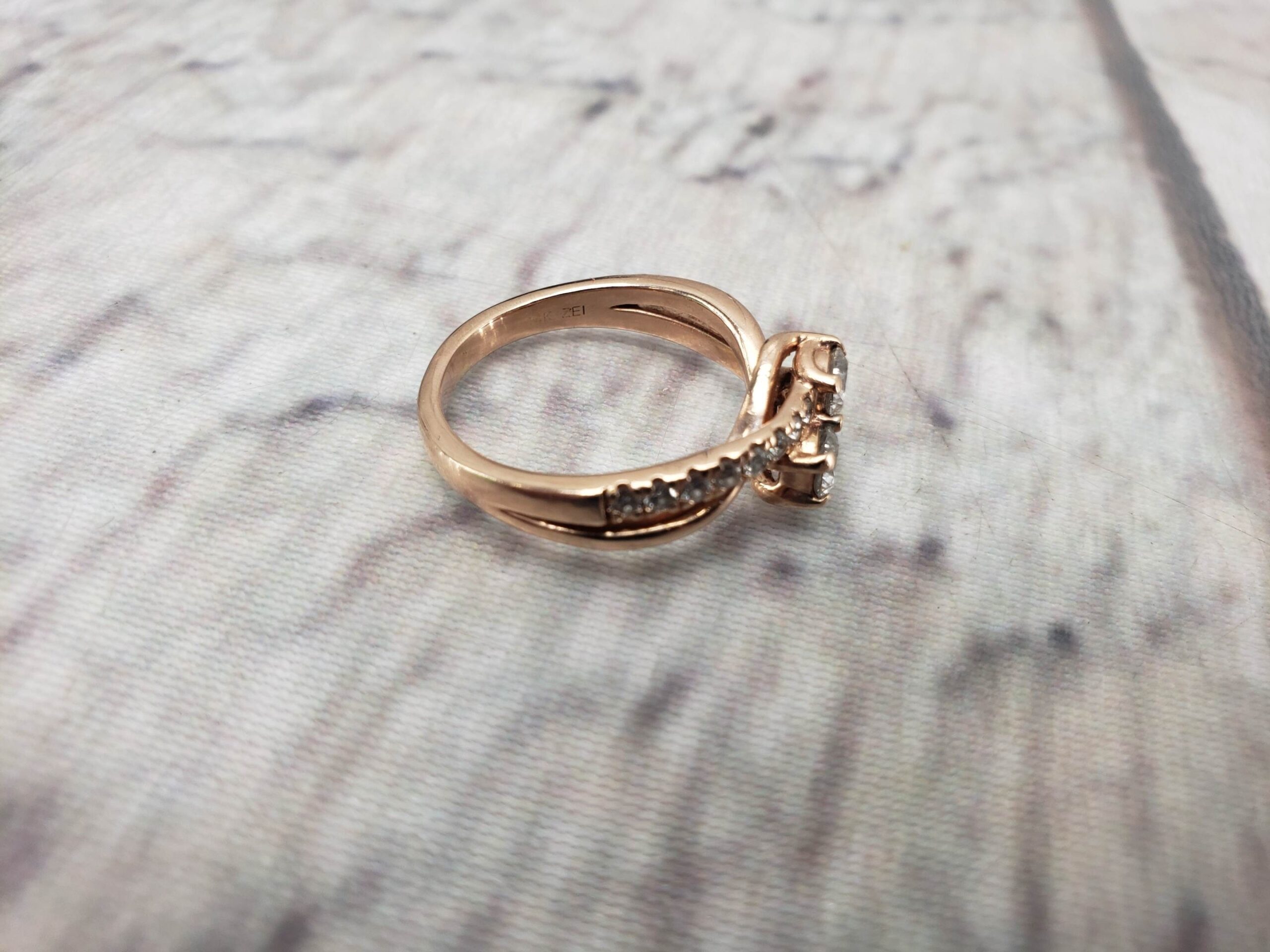 Ring RG Women Sz 8.5 3.60DWT 14k Rose Gold, 2x Round Cut Diamonds